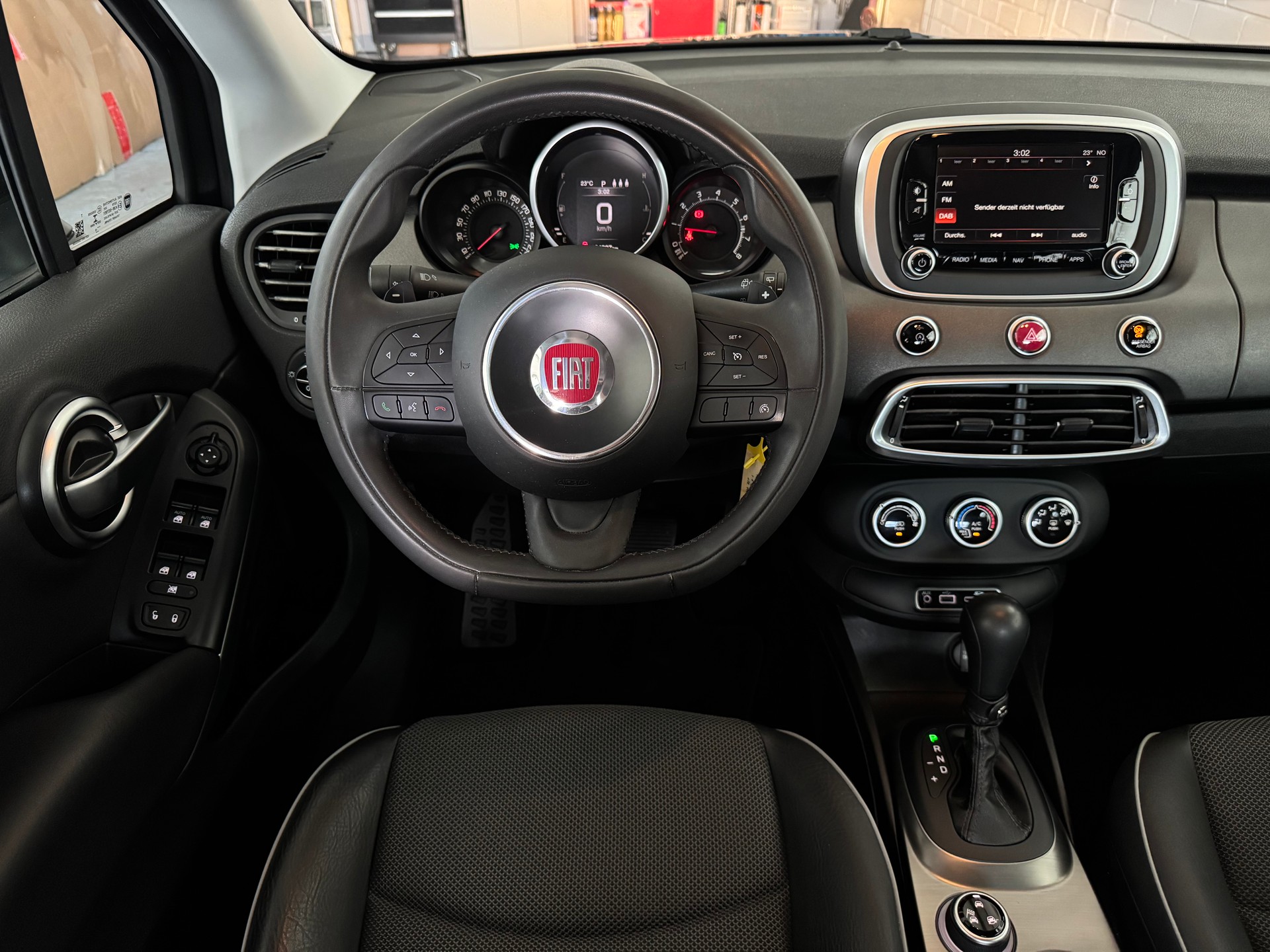 FIAT 500X 1.4T Cross 4x4 Automatic-image-7