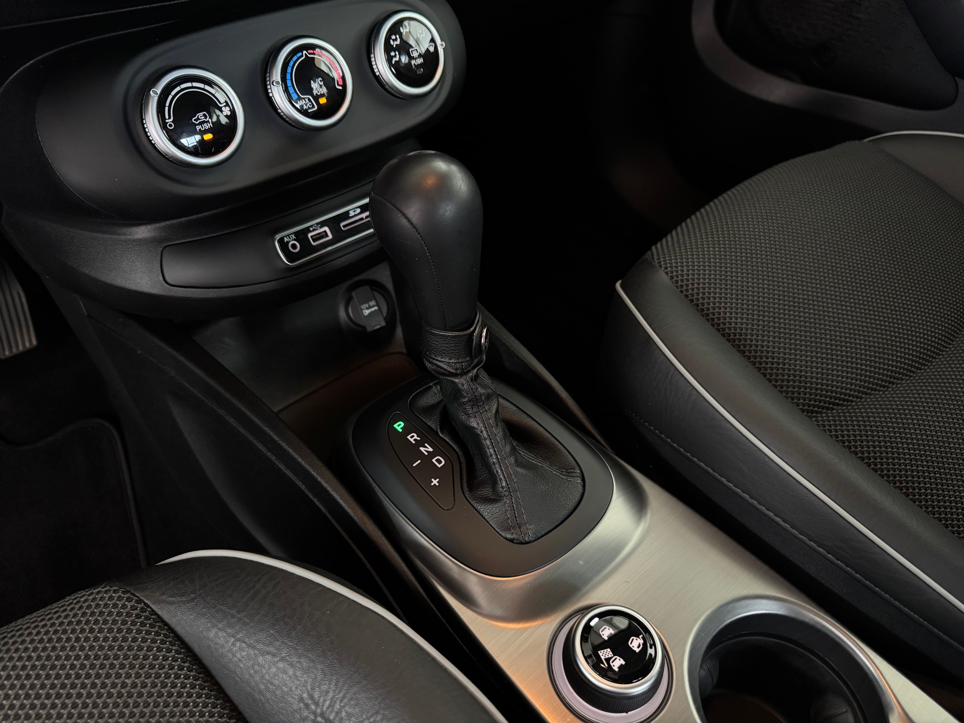 FIAT 500X 1.4T Cross 4x4 Automatic-image-9