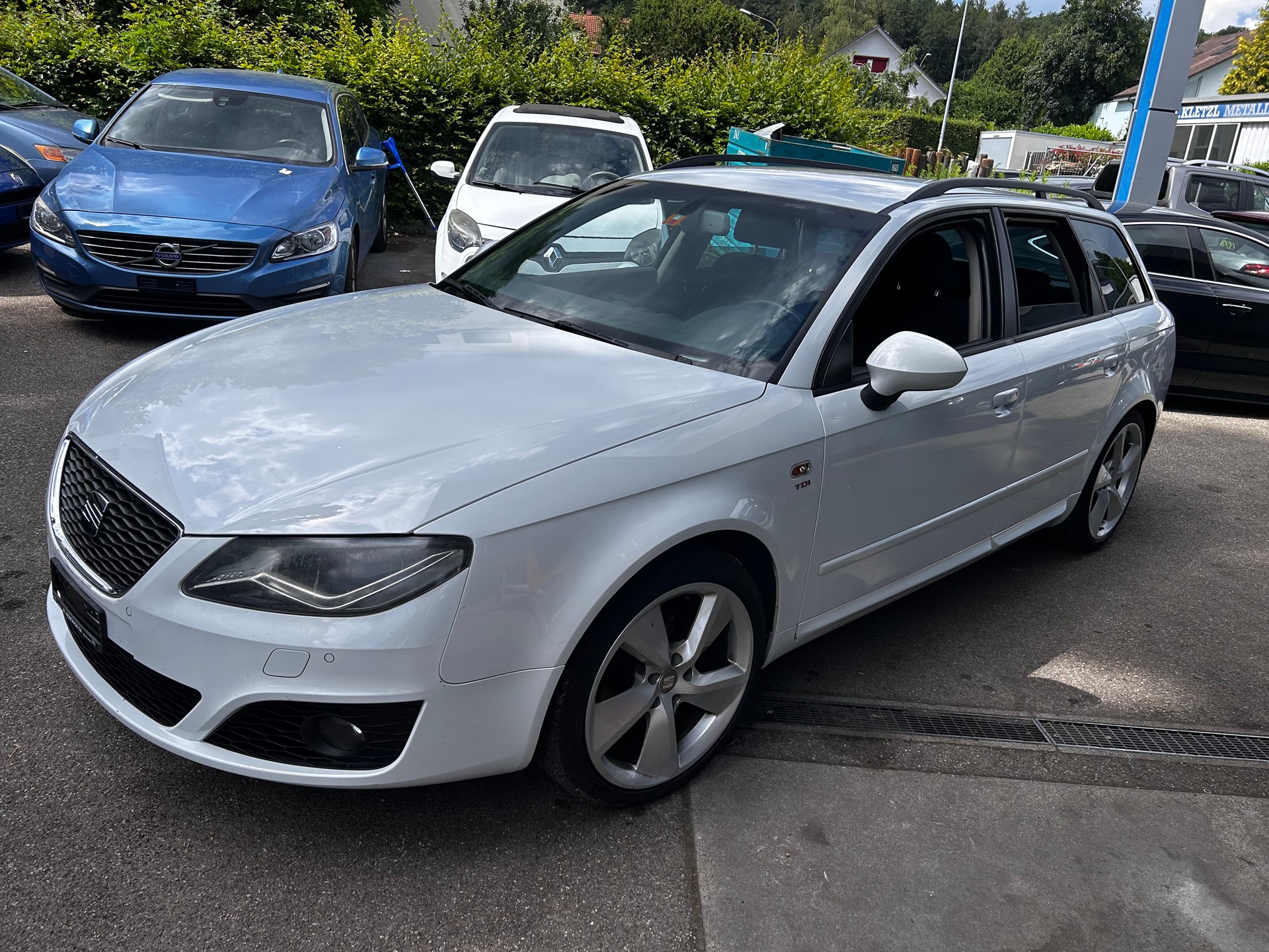 SEAT Exeo ST 2.0 TDI Solution-image-1