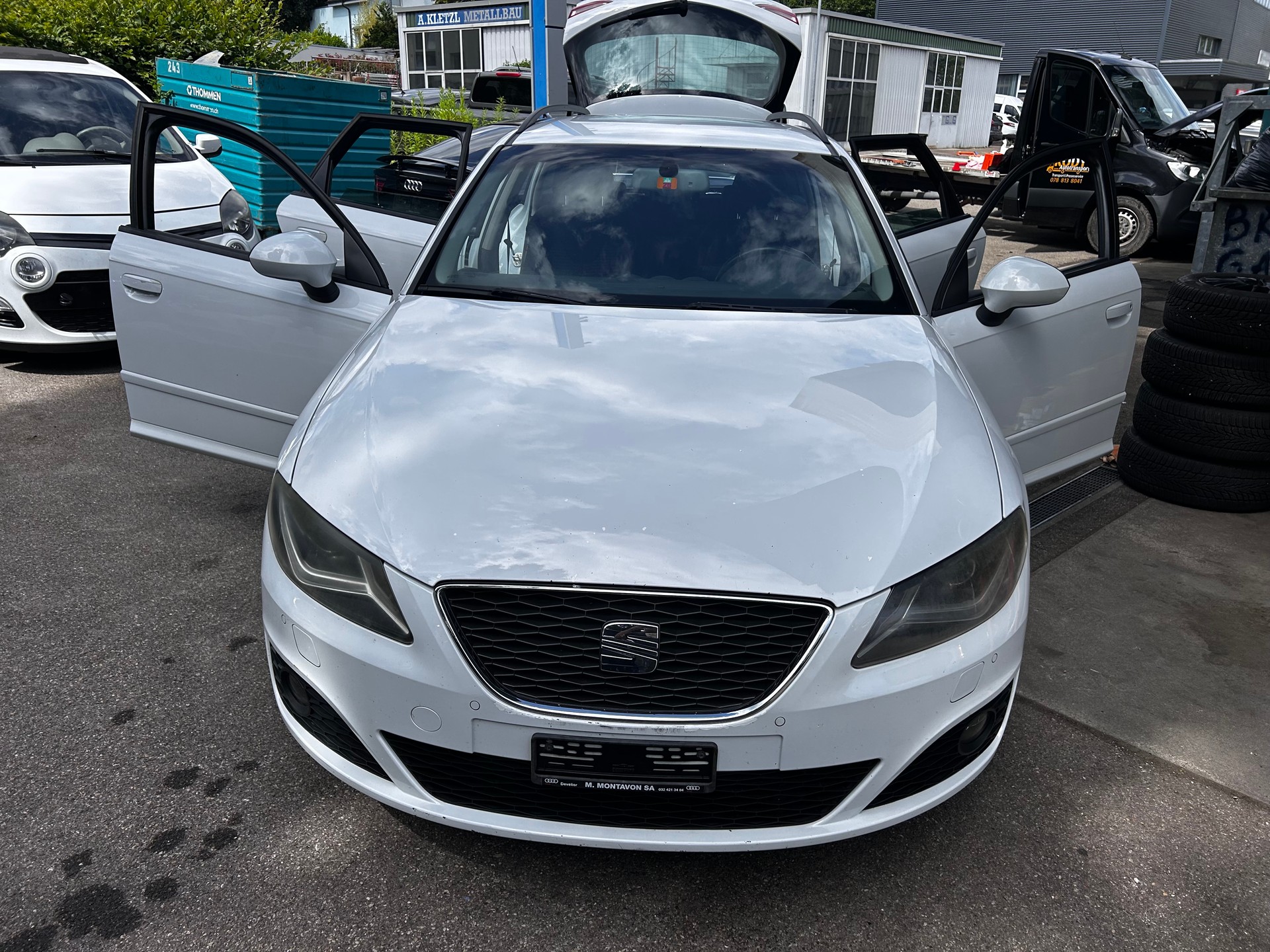 SEAT Exeo ST 2.0 TDI Solution-image-0