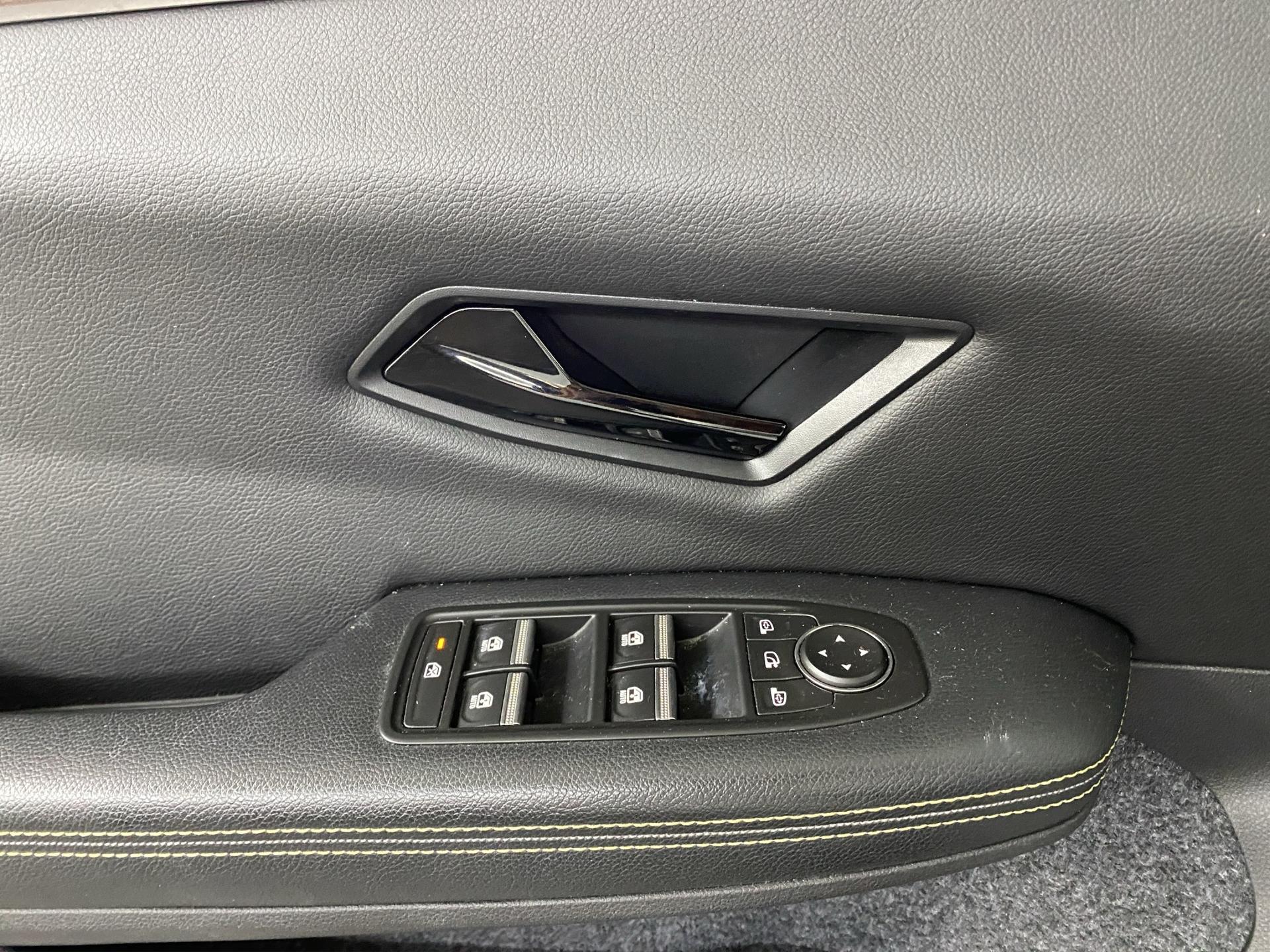 RENAULT Mégane E-TECH EV60 Iconic-image-16