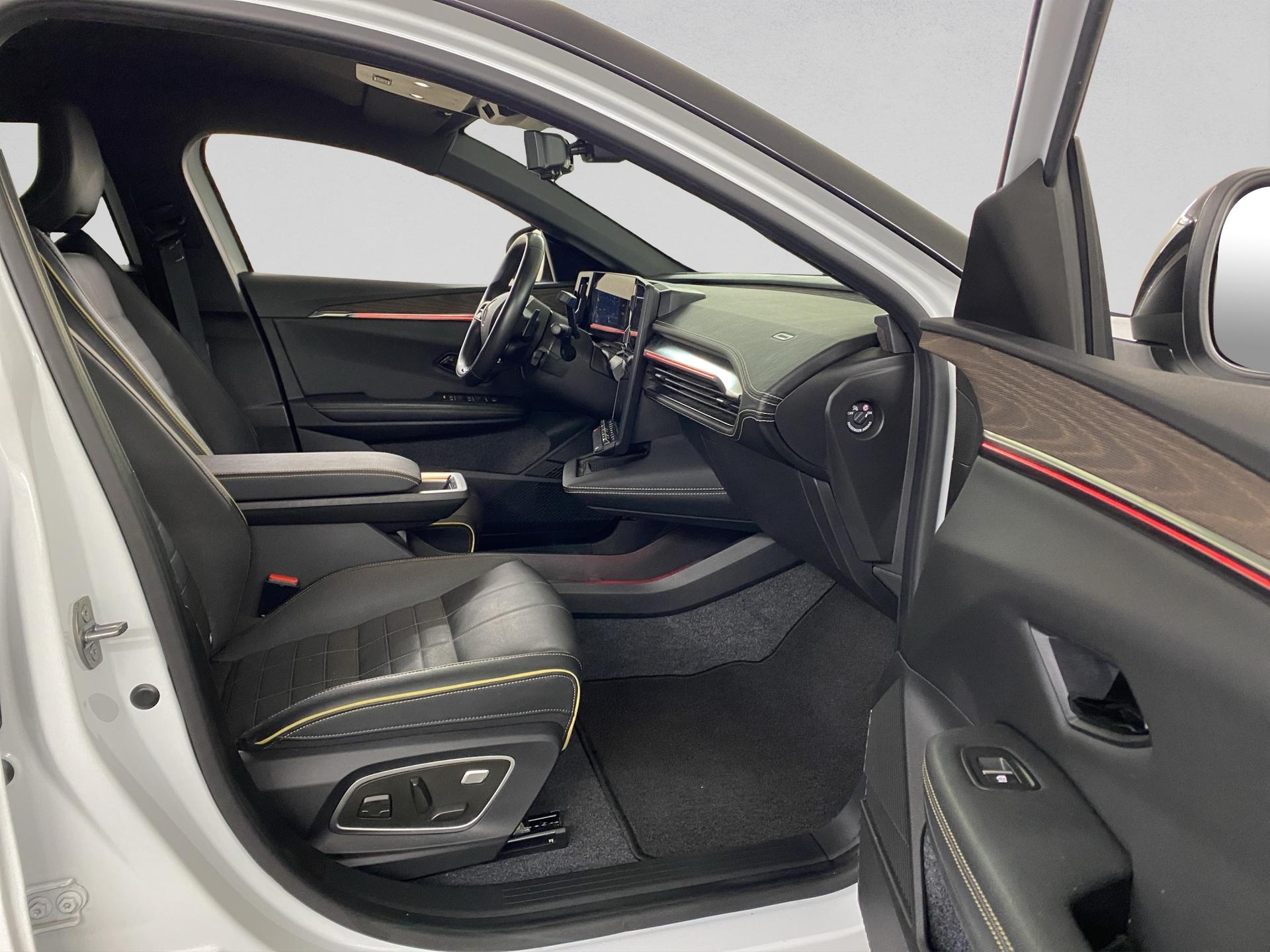 RENAULT Mégane E-TECH EV60 Iconic-image-19