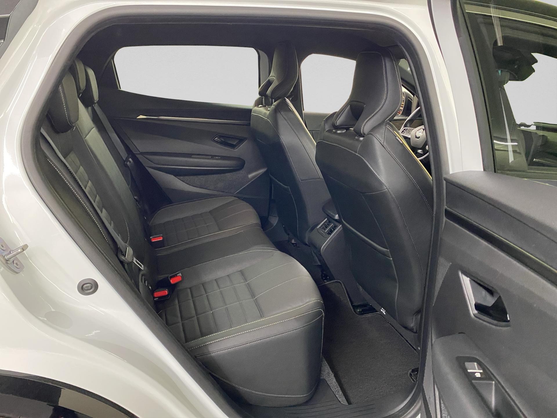RENAULT Mégane E-TECH EV60 Iconic-image-23