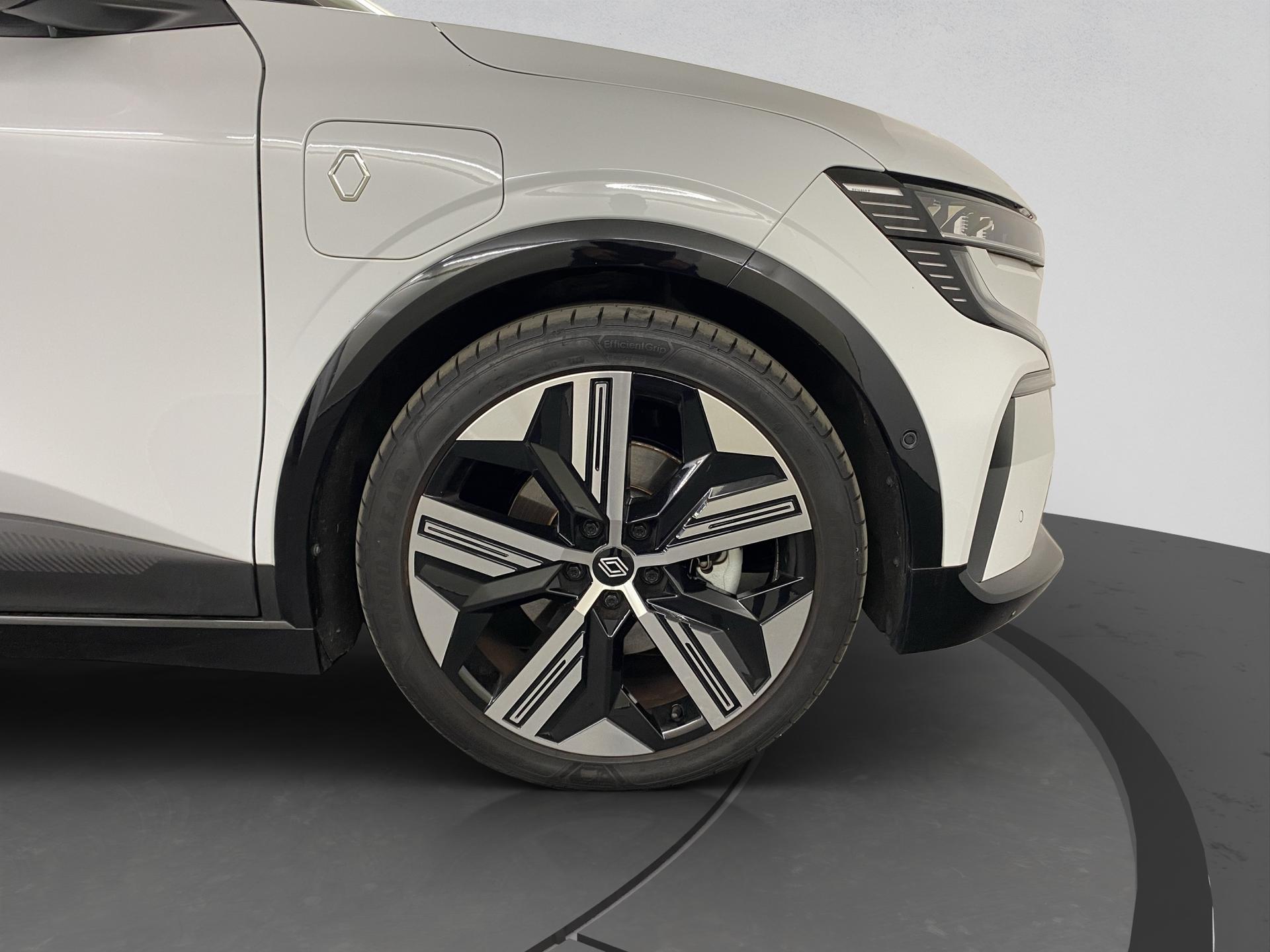 RENAULT Mégane E-TECH EV60 Iconic-image-24