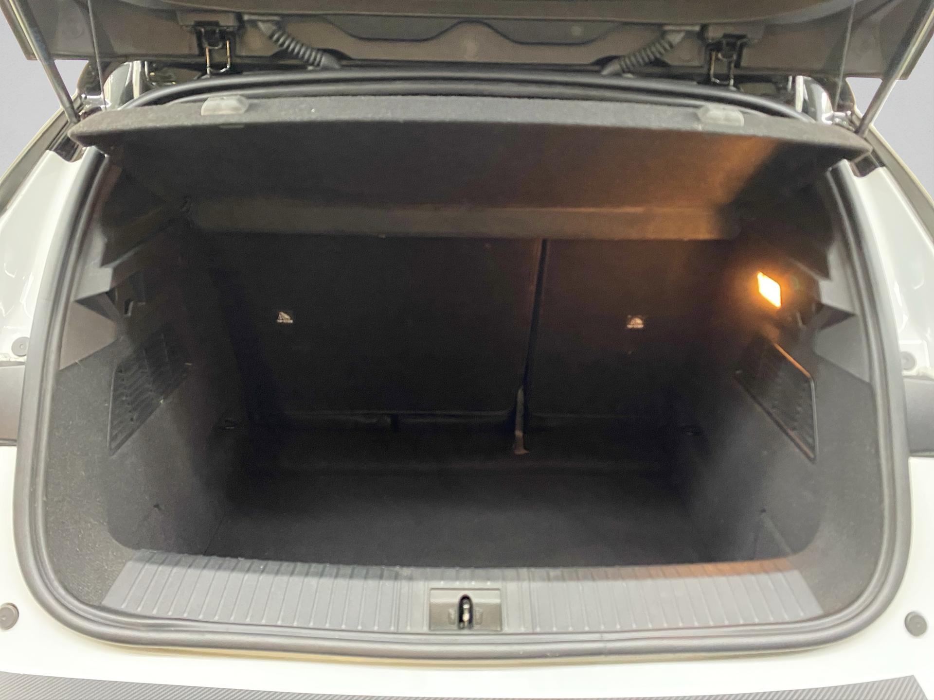 RENAULT Mégane E-TECH EV60 Iconic-image-22
