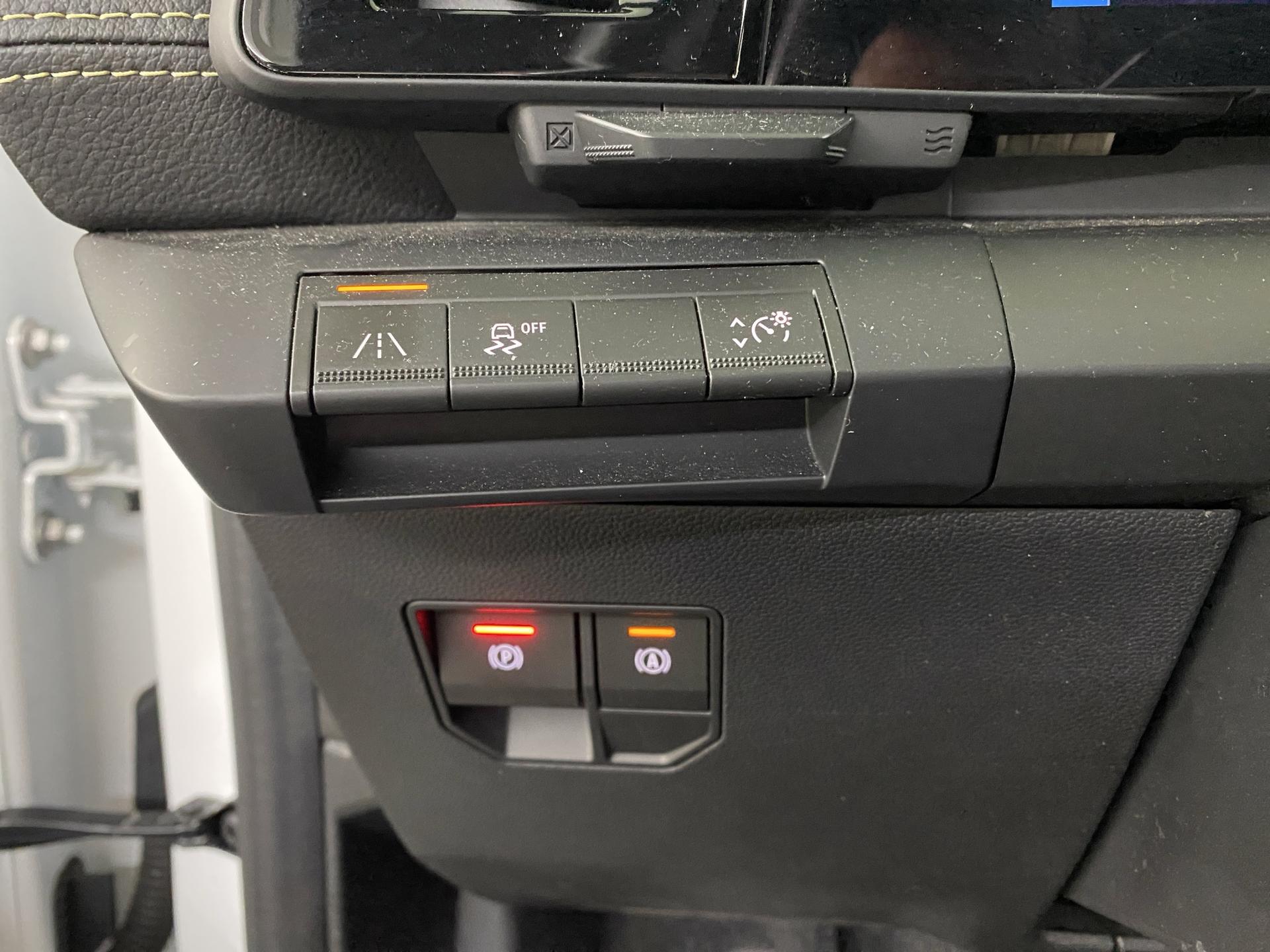 RENAULT Mégane E-TECH EV60 Iconic-image-14