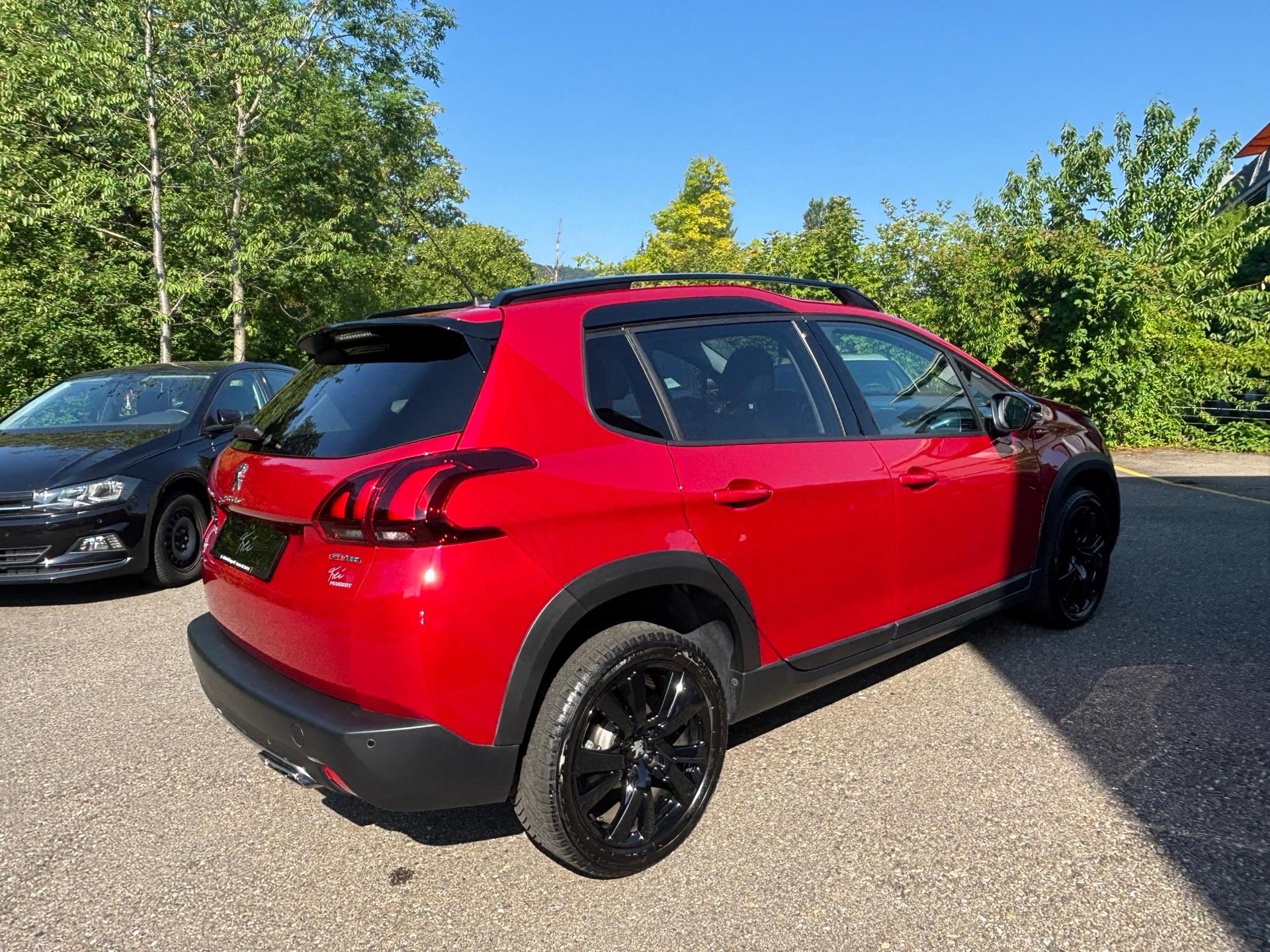 PEUGEOT 2008 1.2 PureTech 110 GT Line S/S-image-4