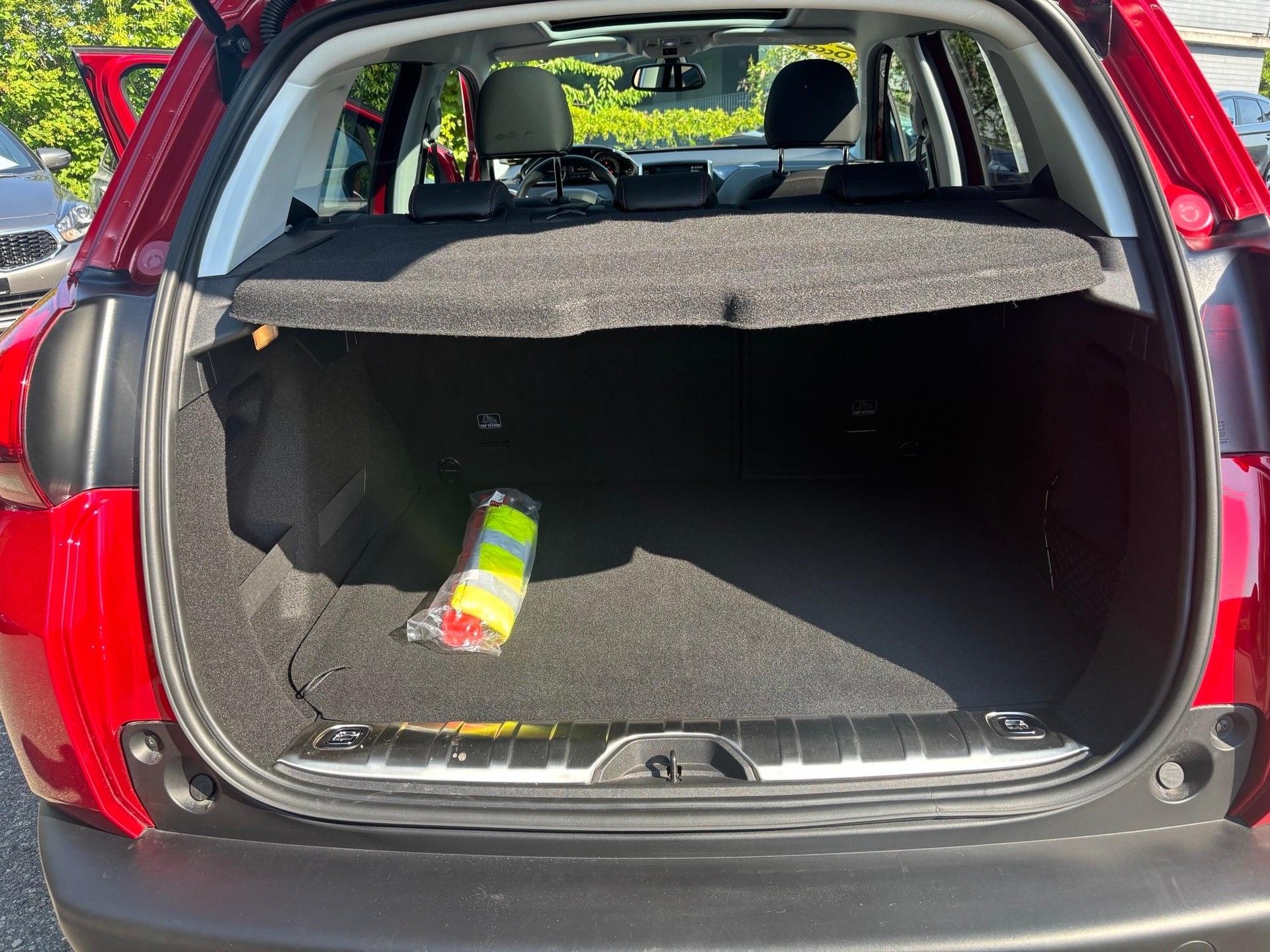 PEUGEOT 2008 1.2 PureTech 110 GT Line S/S-image-17