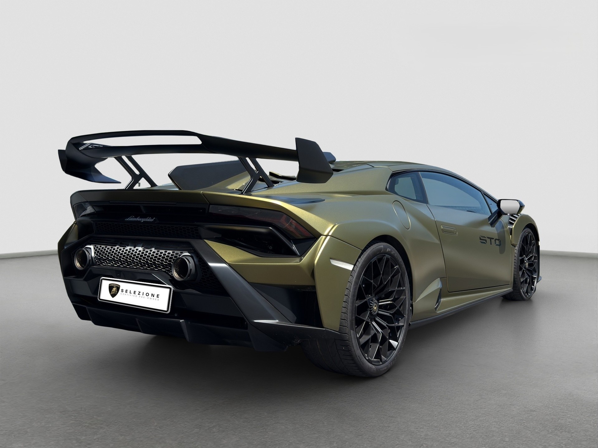 LAMBORGHINI Huracan STO Coupé DCT RWD-image-2