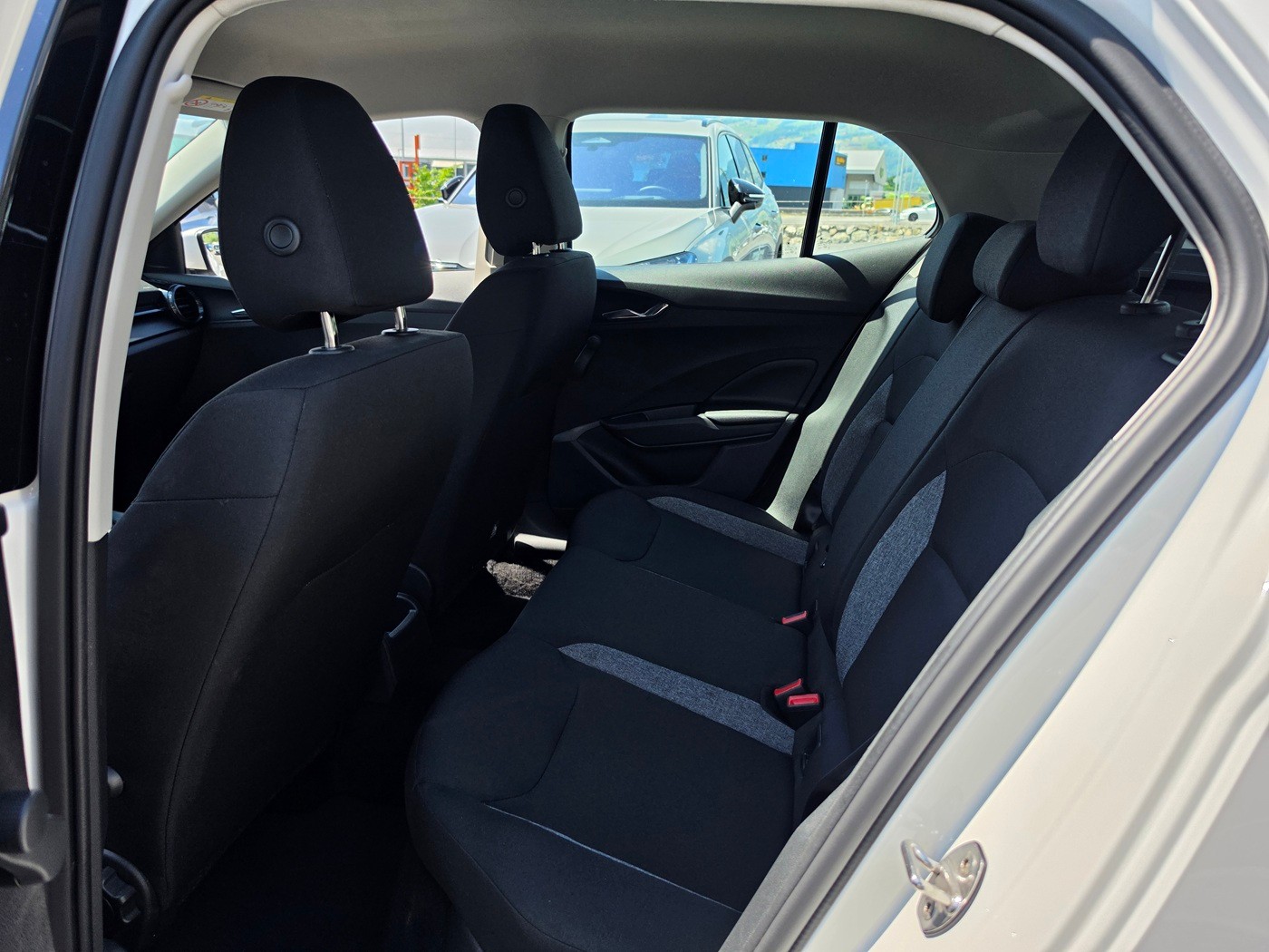 SKODA Fabia 1.0 MPI Active-image-6