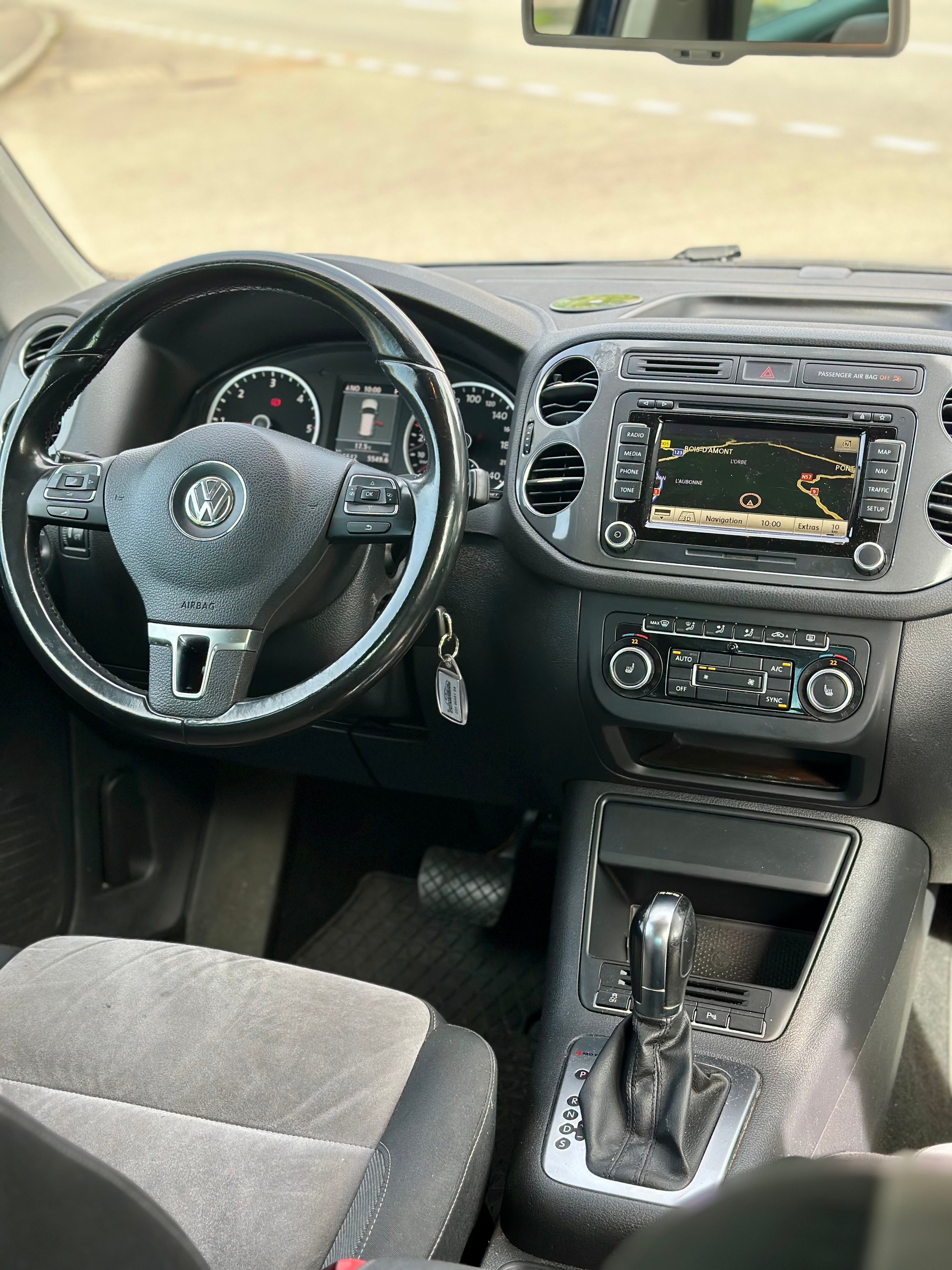VW Tiguan 2.0 TDI BMT Design 4Motion DSG-image-10