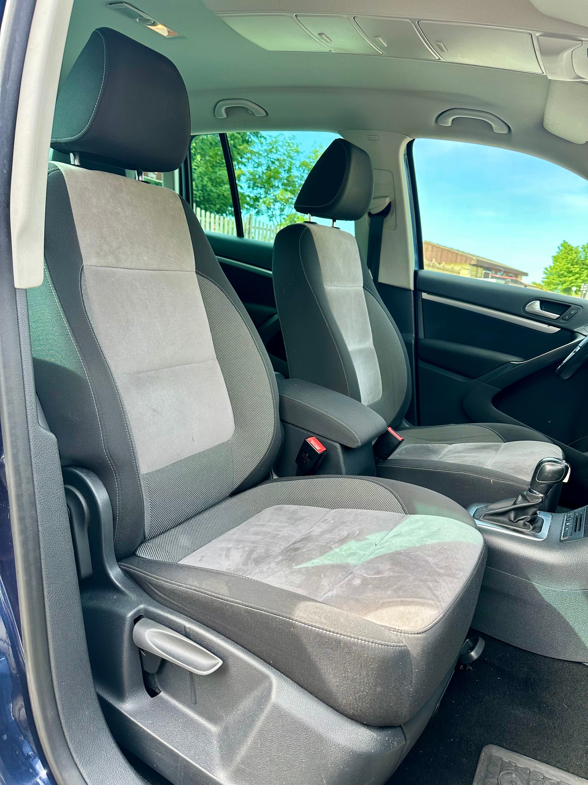 VW Tiguan 2.0 TDI BMT Design 4Motion DSG-image-11