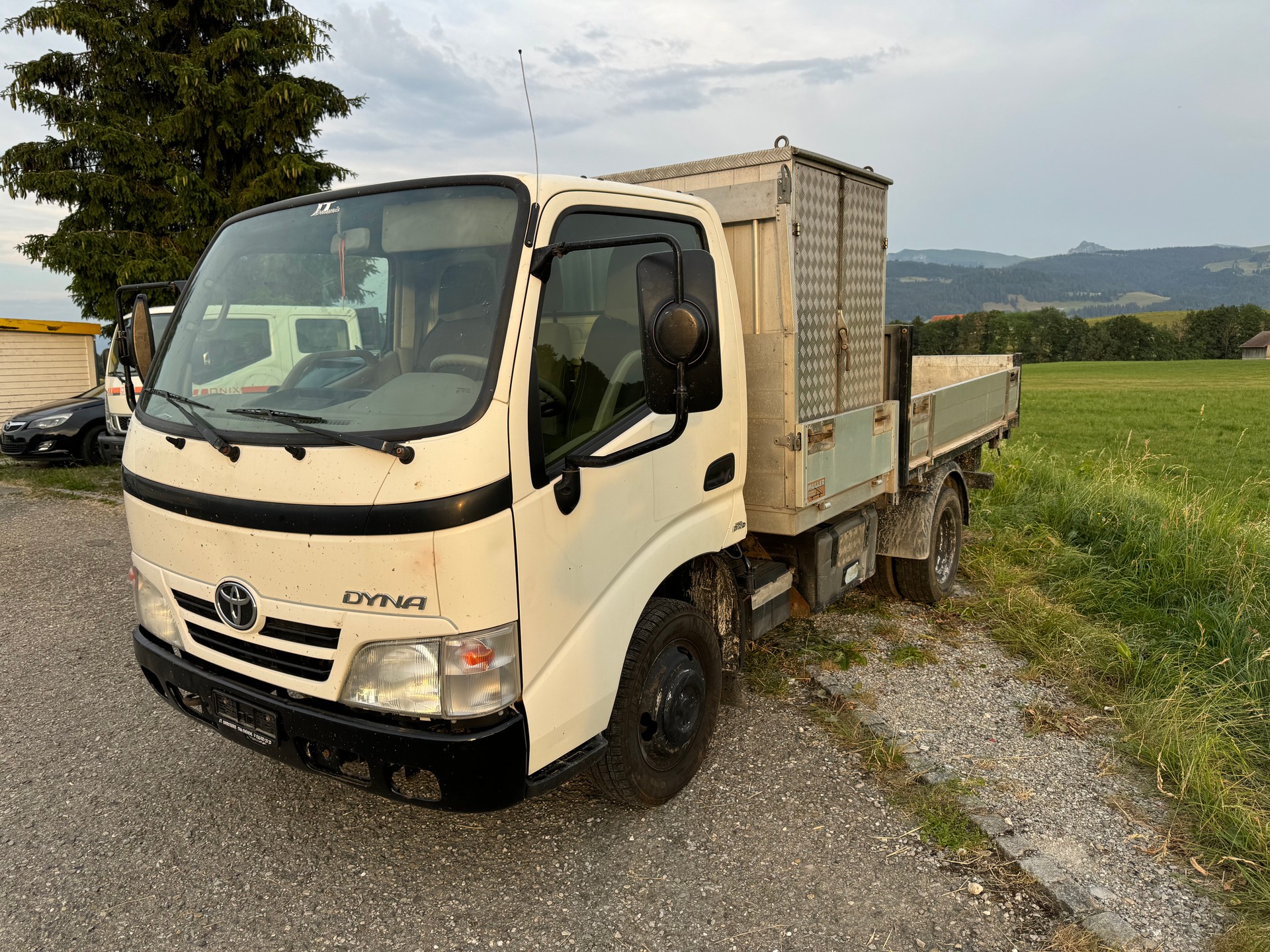 TOYOTA Dyna 150 SWB-image-0