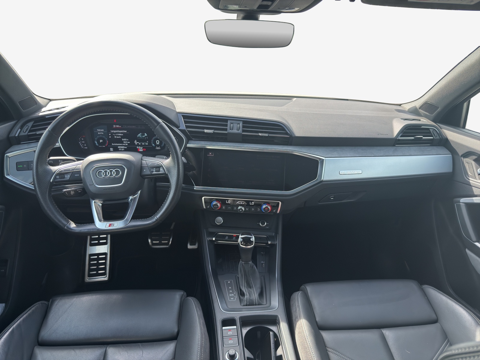 AUDI Q3 45 TFSI S line quattro S-tronic-image-8