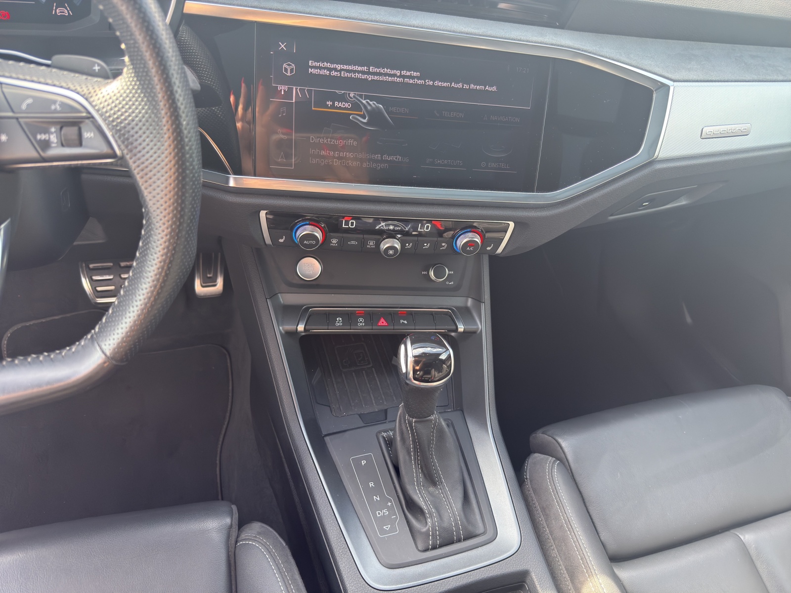 AUDI Q3 45 TFSI S line quattro S-tronic-image-10