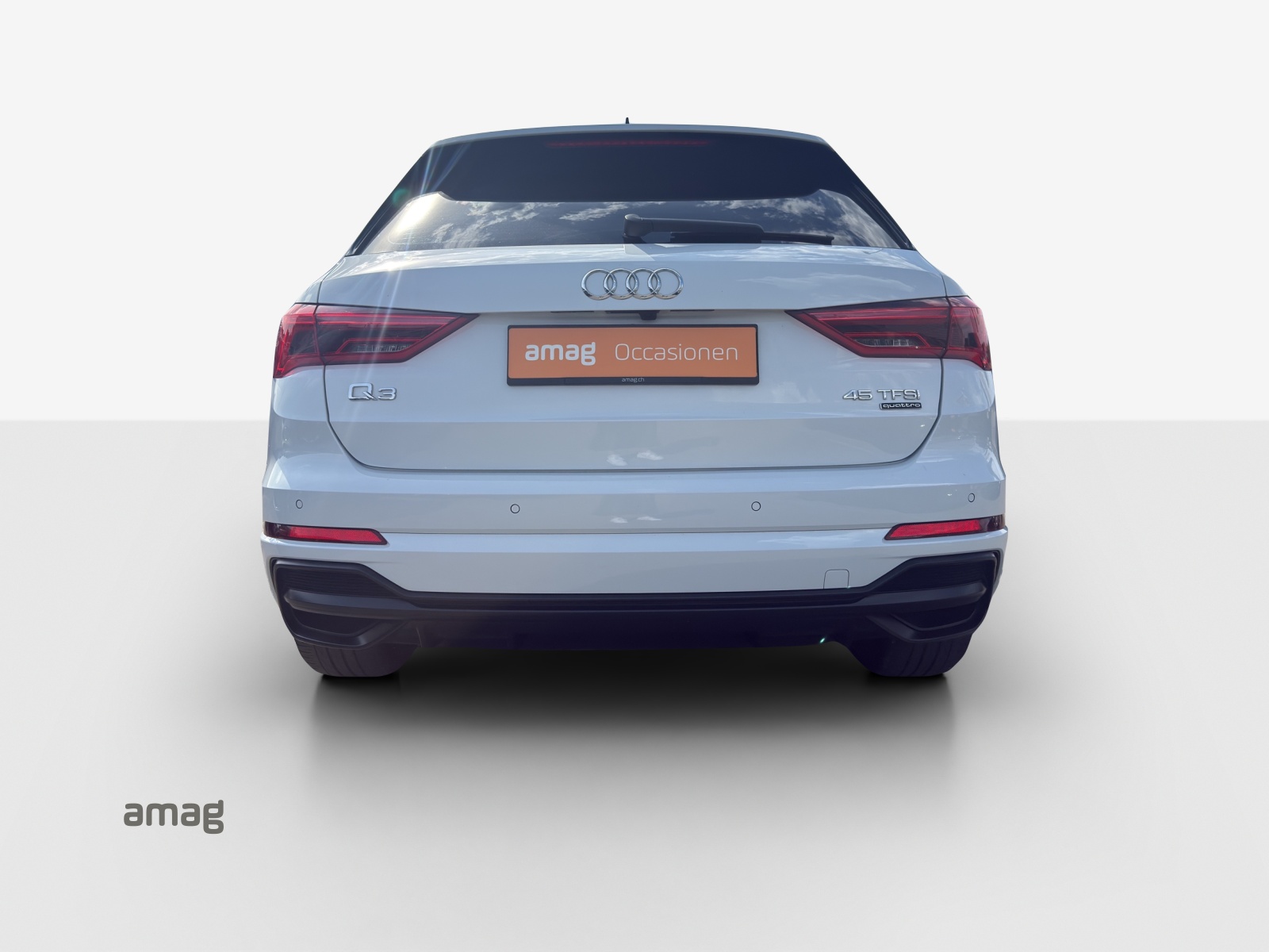 AUDI Q3 45 TFSI S line quattro S-tronic-showroom-element-3