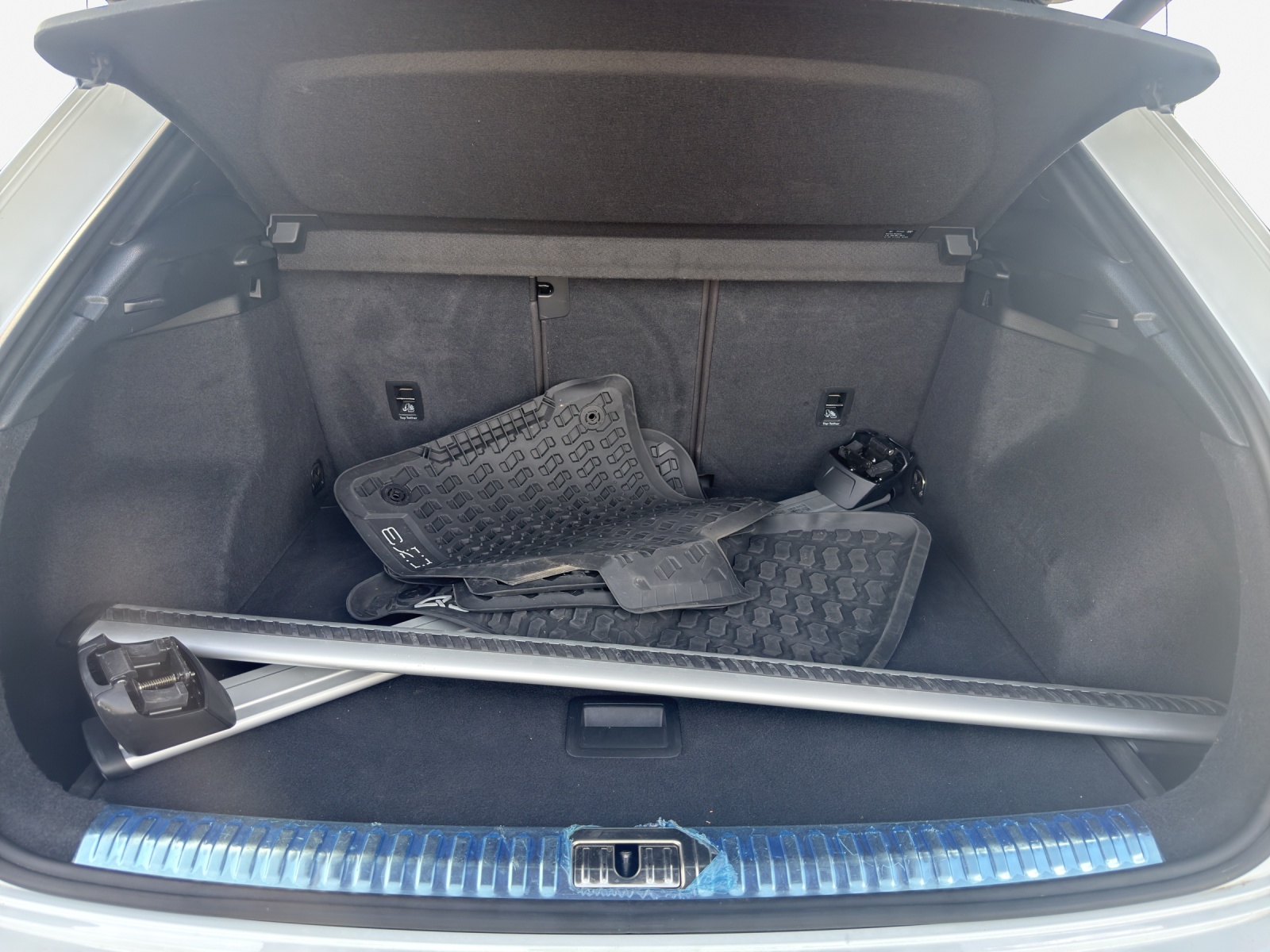 AUDI Q3 45 TFSI S line quattro S-tronic-image-12