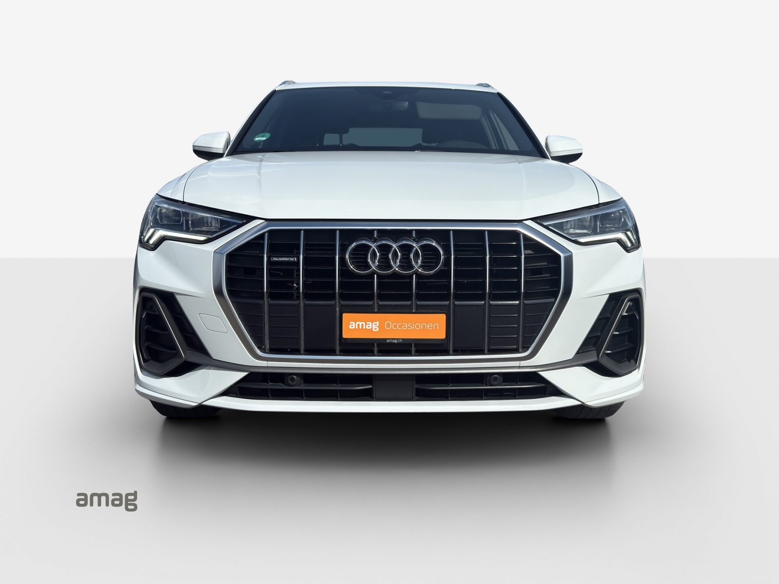 AUDI Q3 45 TFSI S line quattro S-tronic-image-6