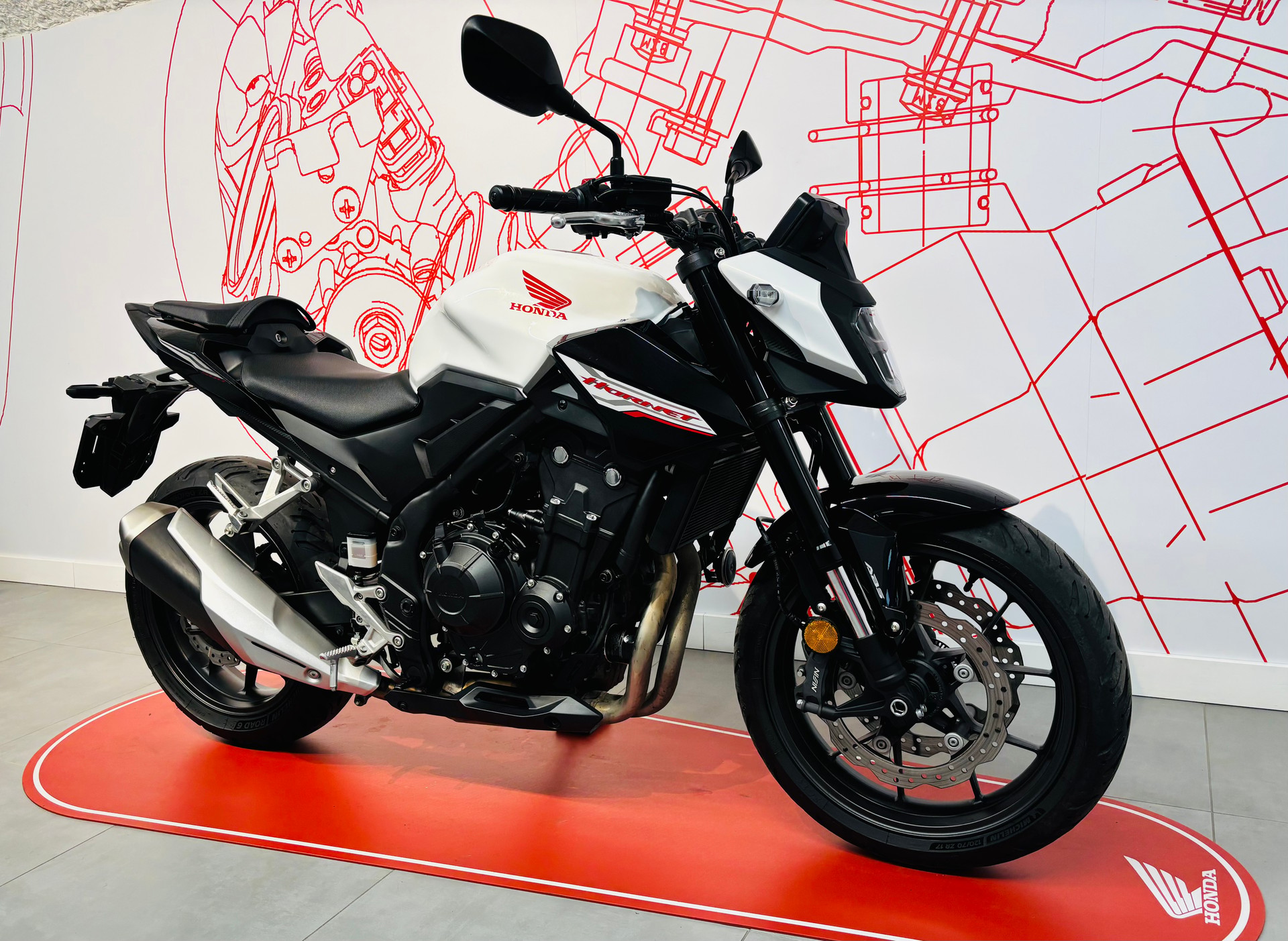 HONDA CB 500 Hornet-showroom-element-1