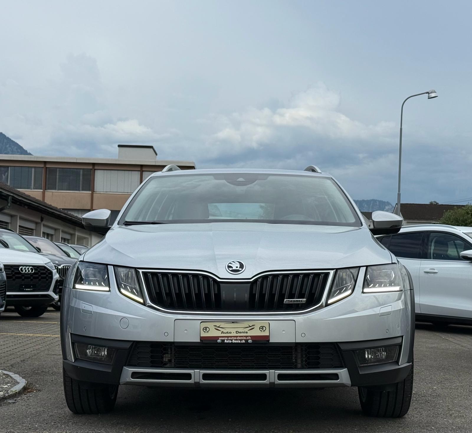 SKODA Octavia Scout 2.0 TDI 184 4x4 DSG-image-2