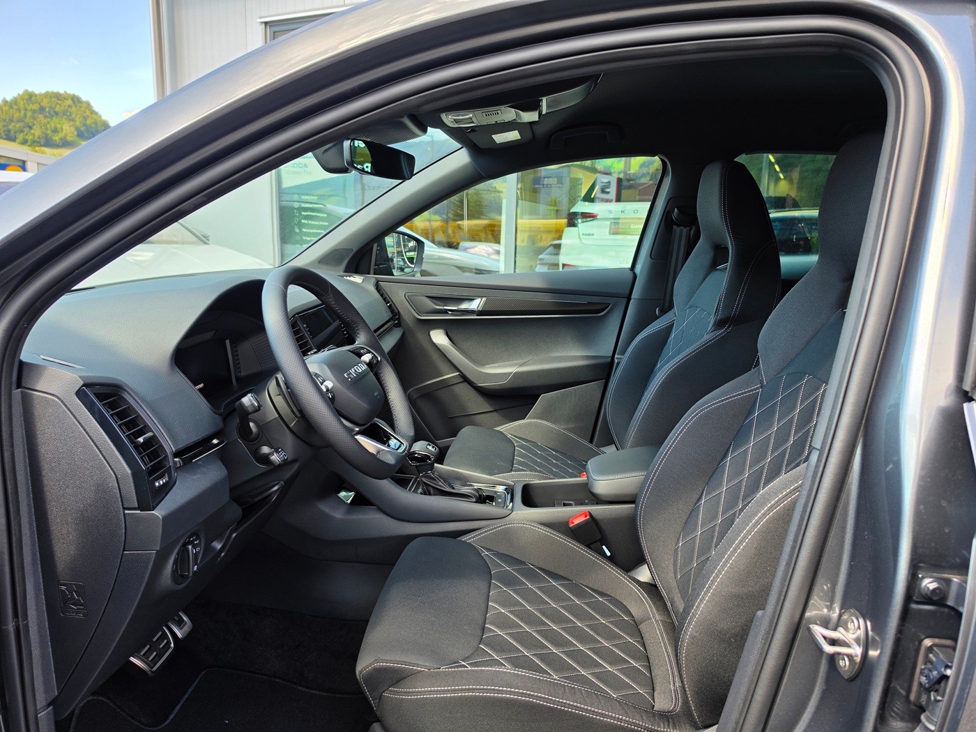 SKODA Karoq 2.0 TSI SportLine 4x4 DSG-image-7
