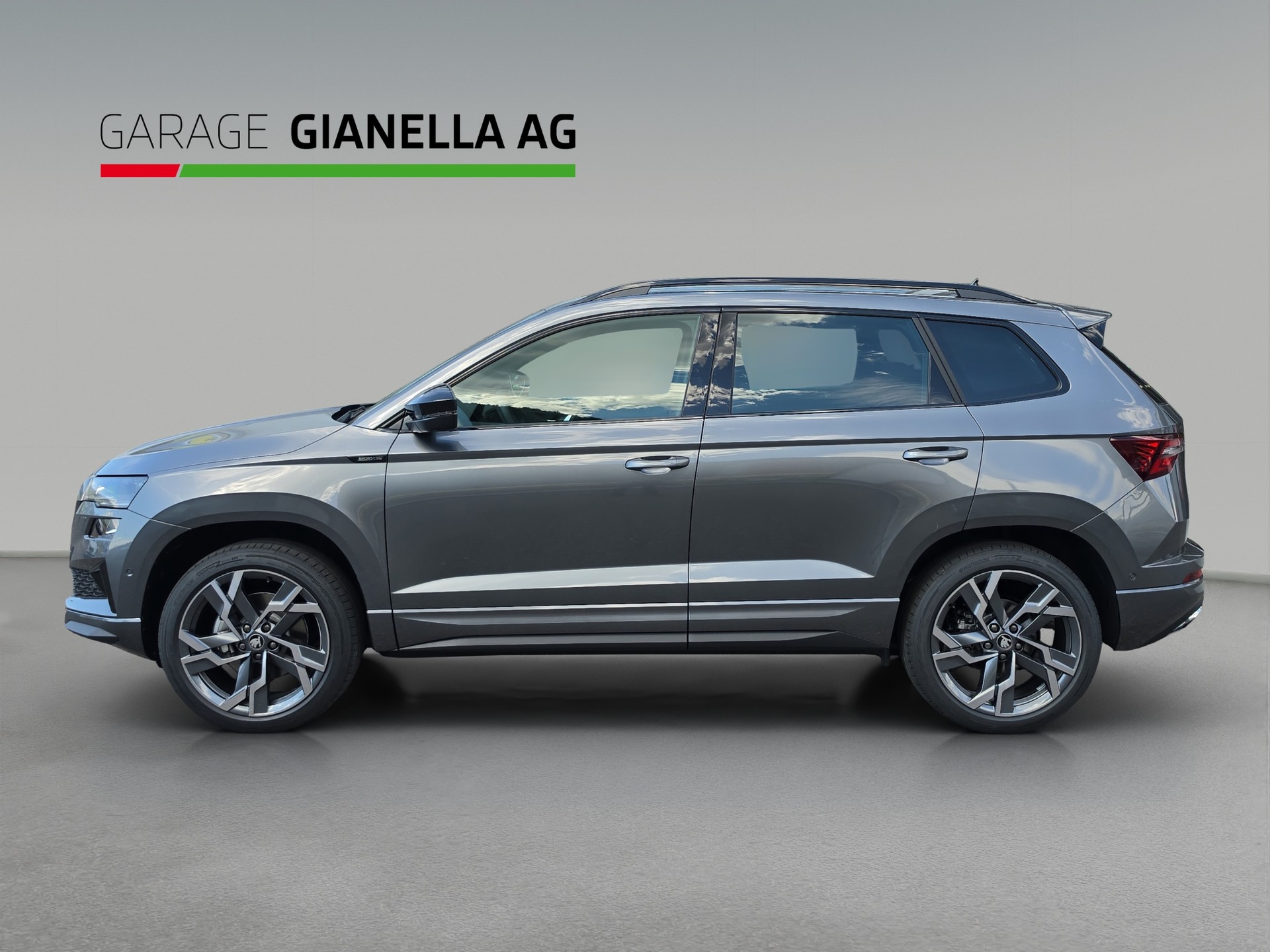 SKODA Karoq 2.0 TSI SportLine 4x4 DSG-image-1