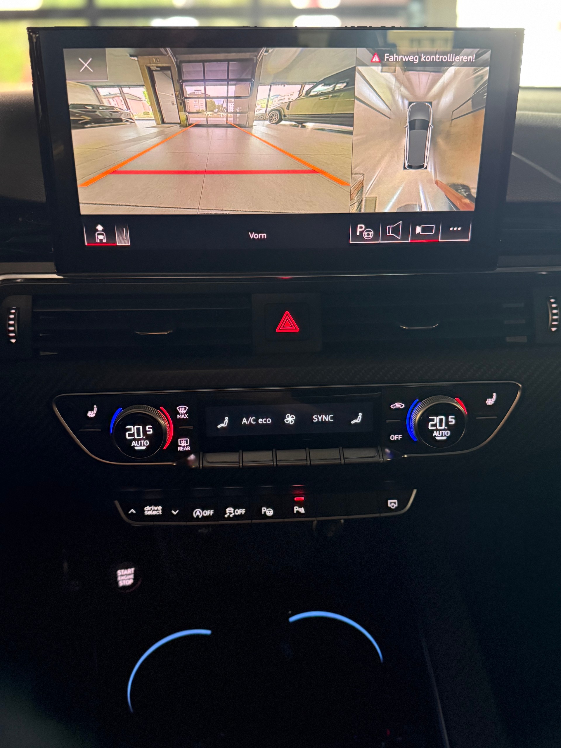 AUDI RS4 Avant quattro tiptronic-image-13