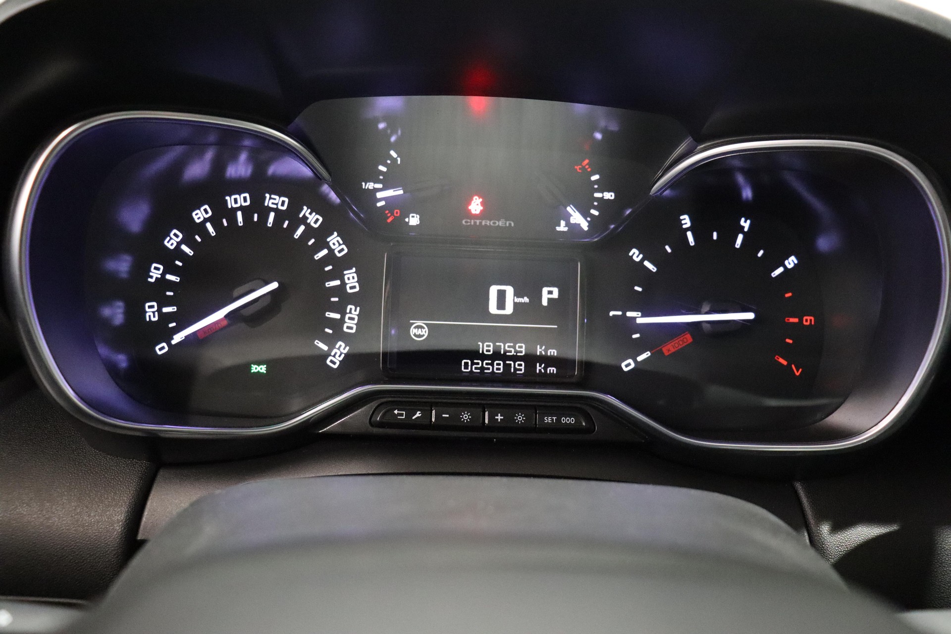 CITROEN C3 Aircross 1.2 PureTech 130 Shine-image-8
