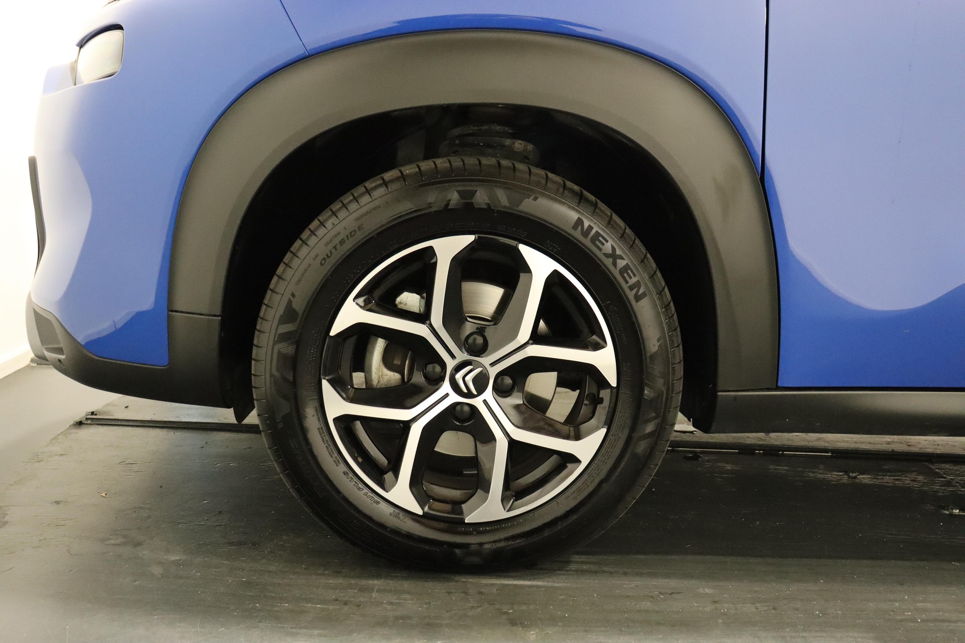 CITROEN C3 Aircross 1.2 PureTech 130 Shine-image-9