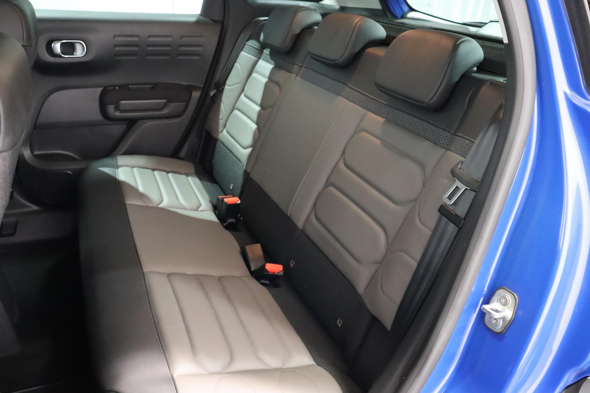 CITROEN C3 Aircross 1.2 PureTech 130 Shine-image-5