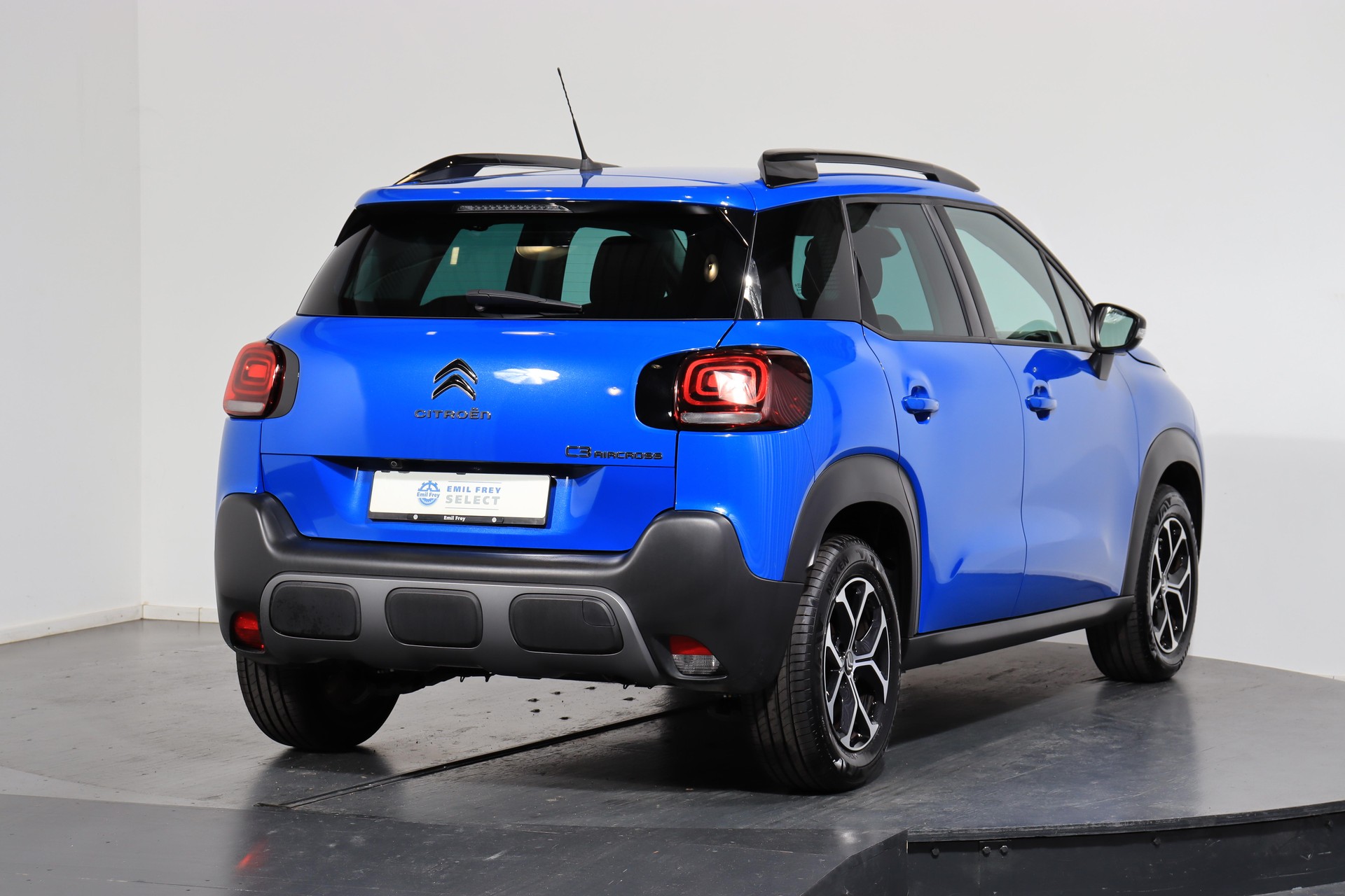CITROEN C3 Aircross 1.2 PureTech 130 Shine-image-2