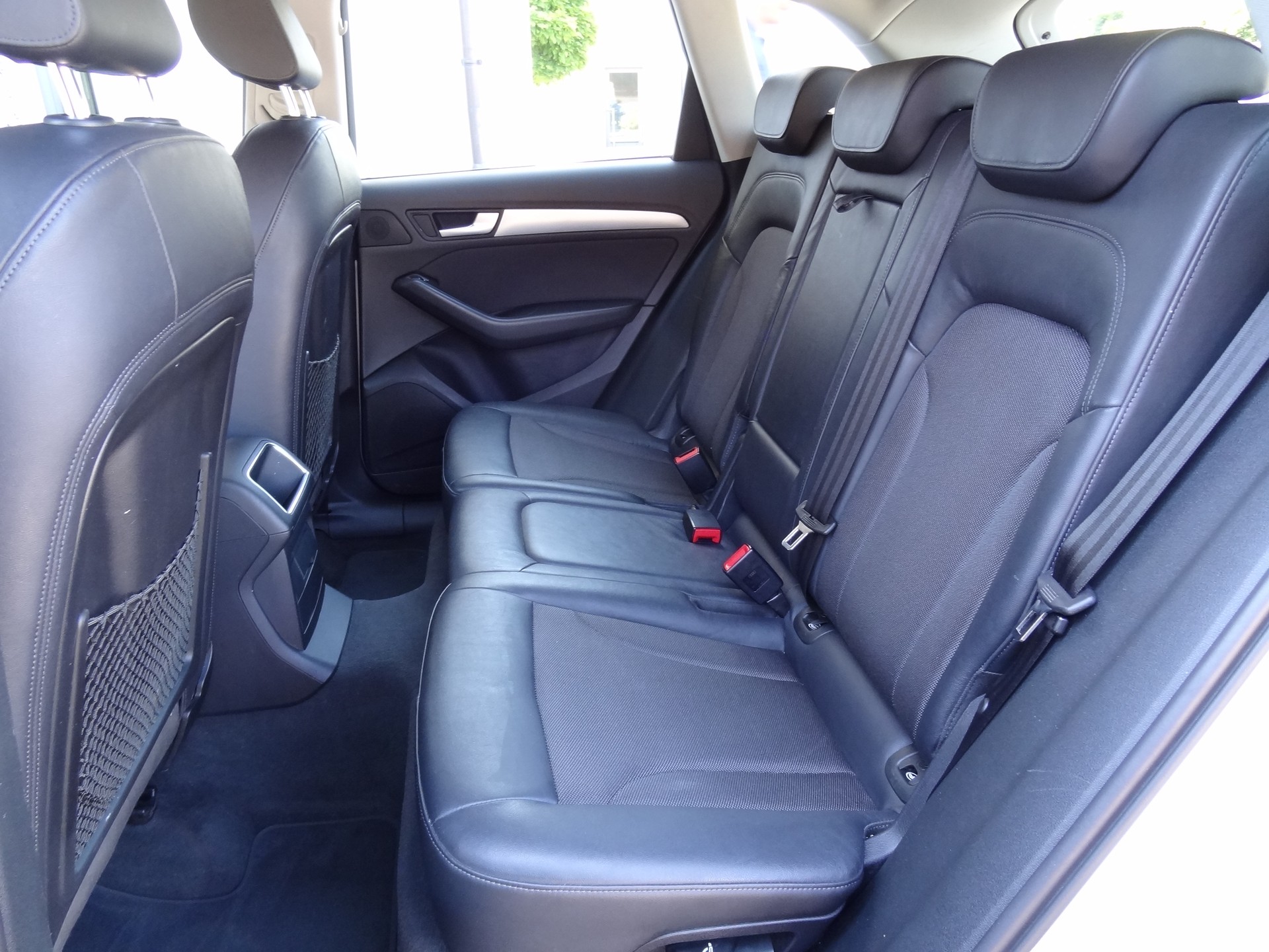 AUDI Q5 2.0 TDI S-tronic-image-8