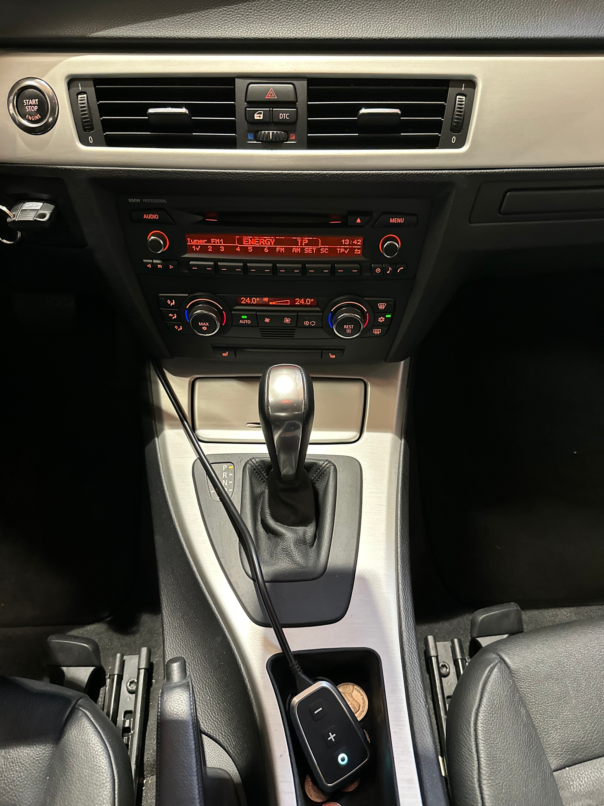 BMW 325i Coupé Aut./Top Ausstattung/Wenig km/Lückenlos BMW-Servicegepflegt/8 x Aluräder (M-Sport)-image-20