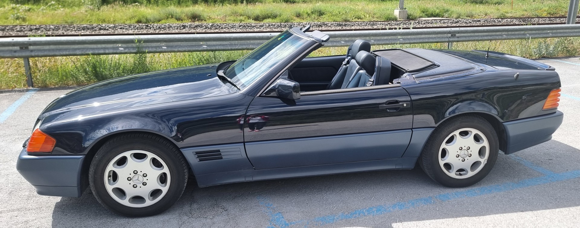 MERCEDES-BENZ 300 SL-24-image-4