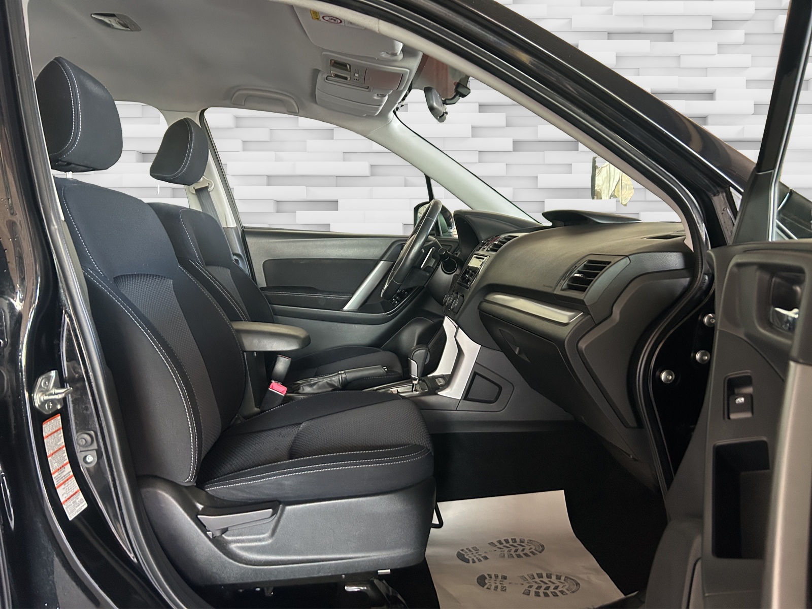 SUBARU Forester 2.0i Swiss Lineartronic-image-8