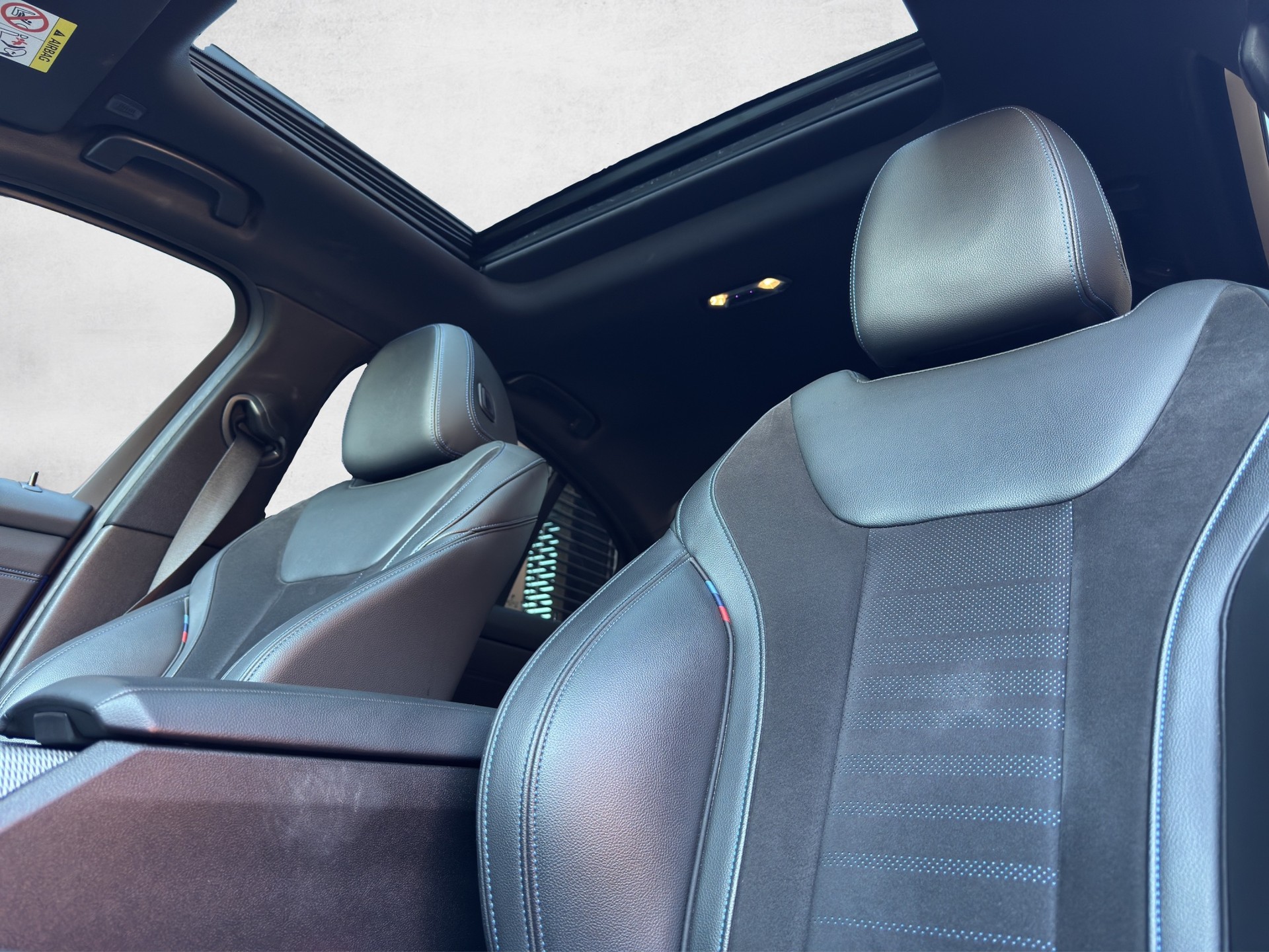 BMW 330i xDrive Steptronic M Sport-image-15