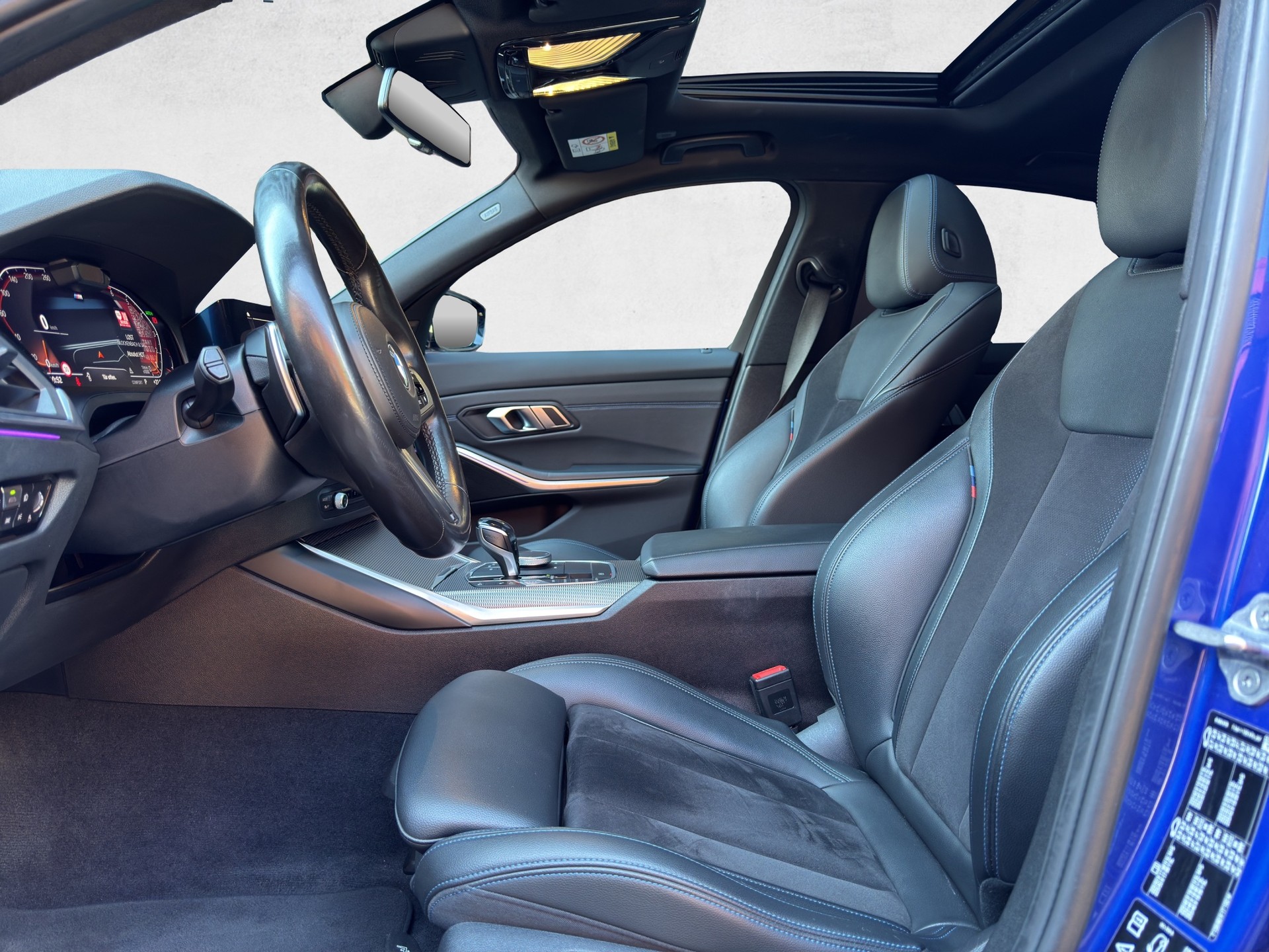 BMW 330i xDrive Steptronic M Sport-image-8