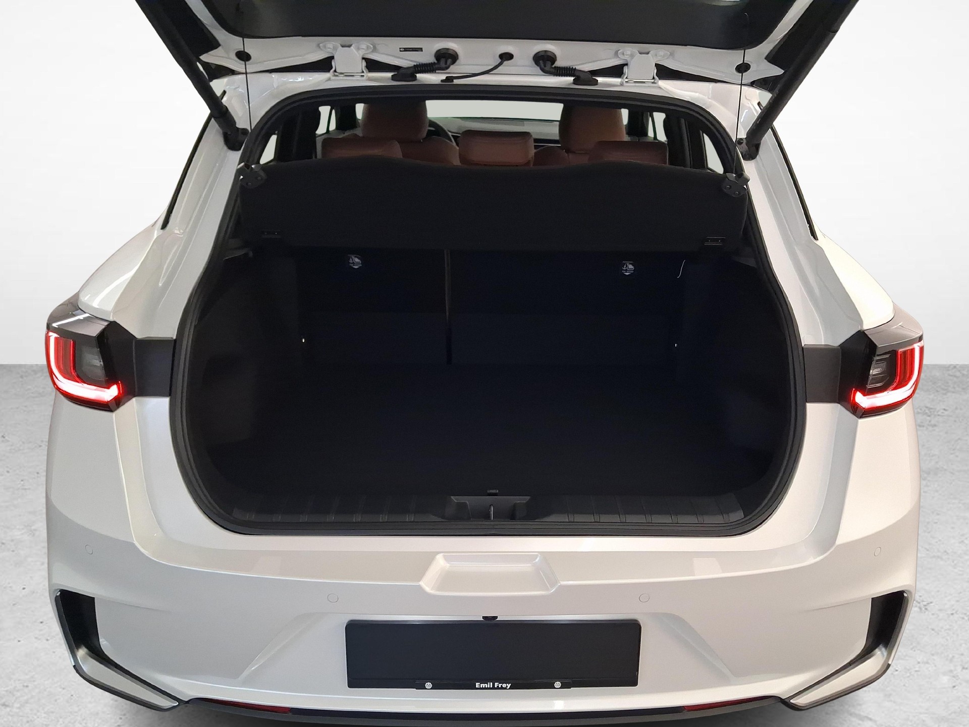 LEXUS LBX 1.5 Hybrid Relax AWD-image-11