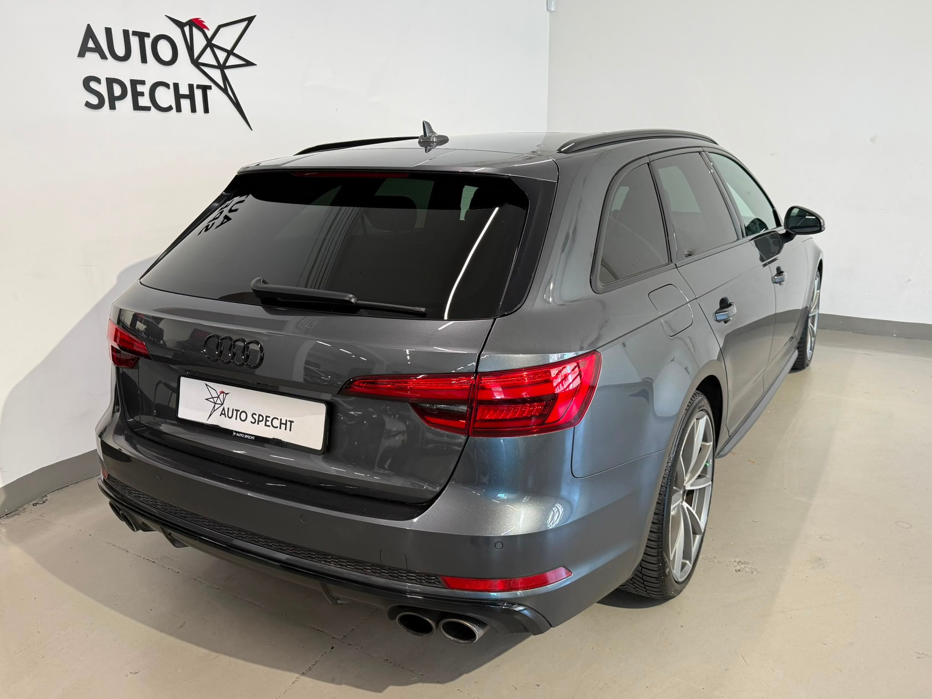 AUDI S4 Avant 3.0 TFSI quattro tiptronic-image-4
