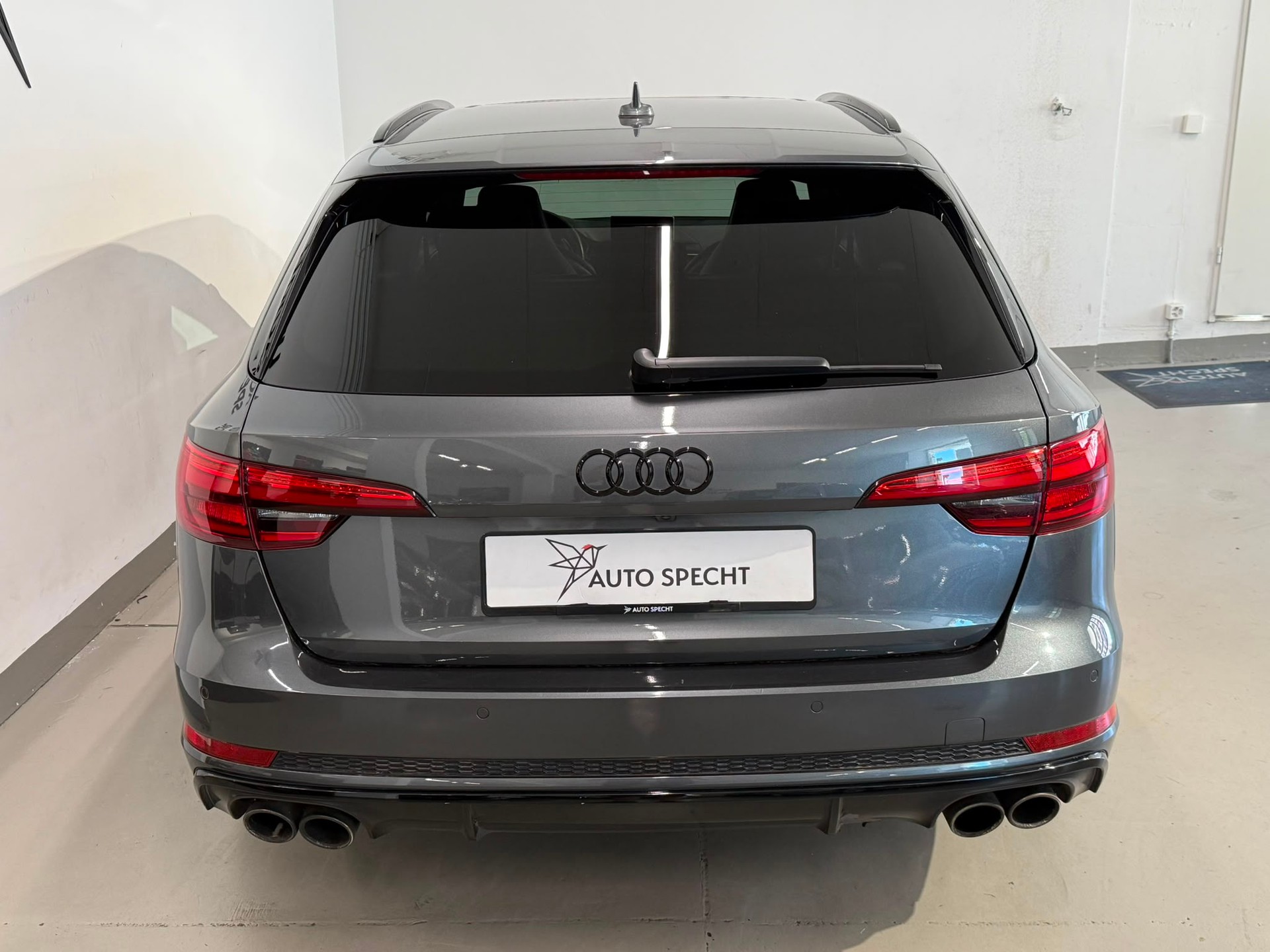AUDI S4 Avant 3.0 TFSI quattro tiptronic-image-5