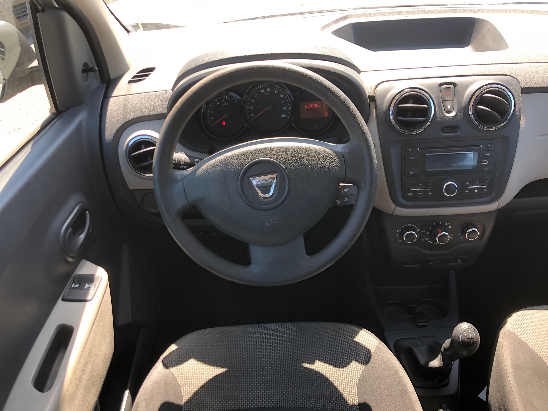 DACIA Lodgy 1.6 Essential 5PL-image-10