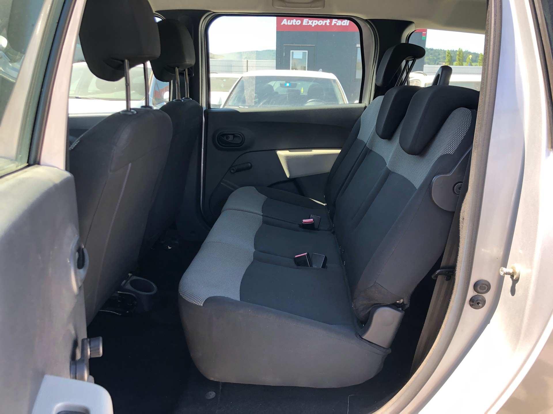 DACIA Lodgy 1.6 Essential 5PL-image-6