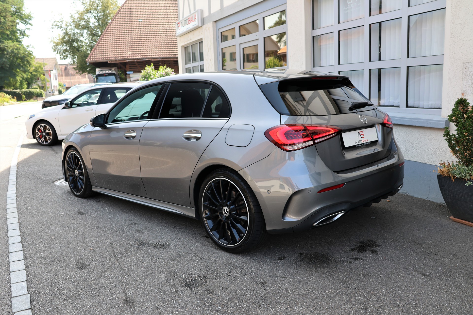 MERCEDES-BENZ A 250 AMG Line 7G-DCT (CH)-image-6
