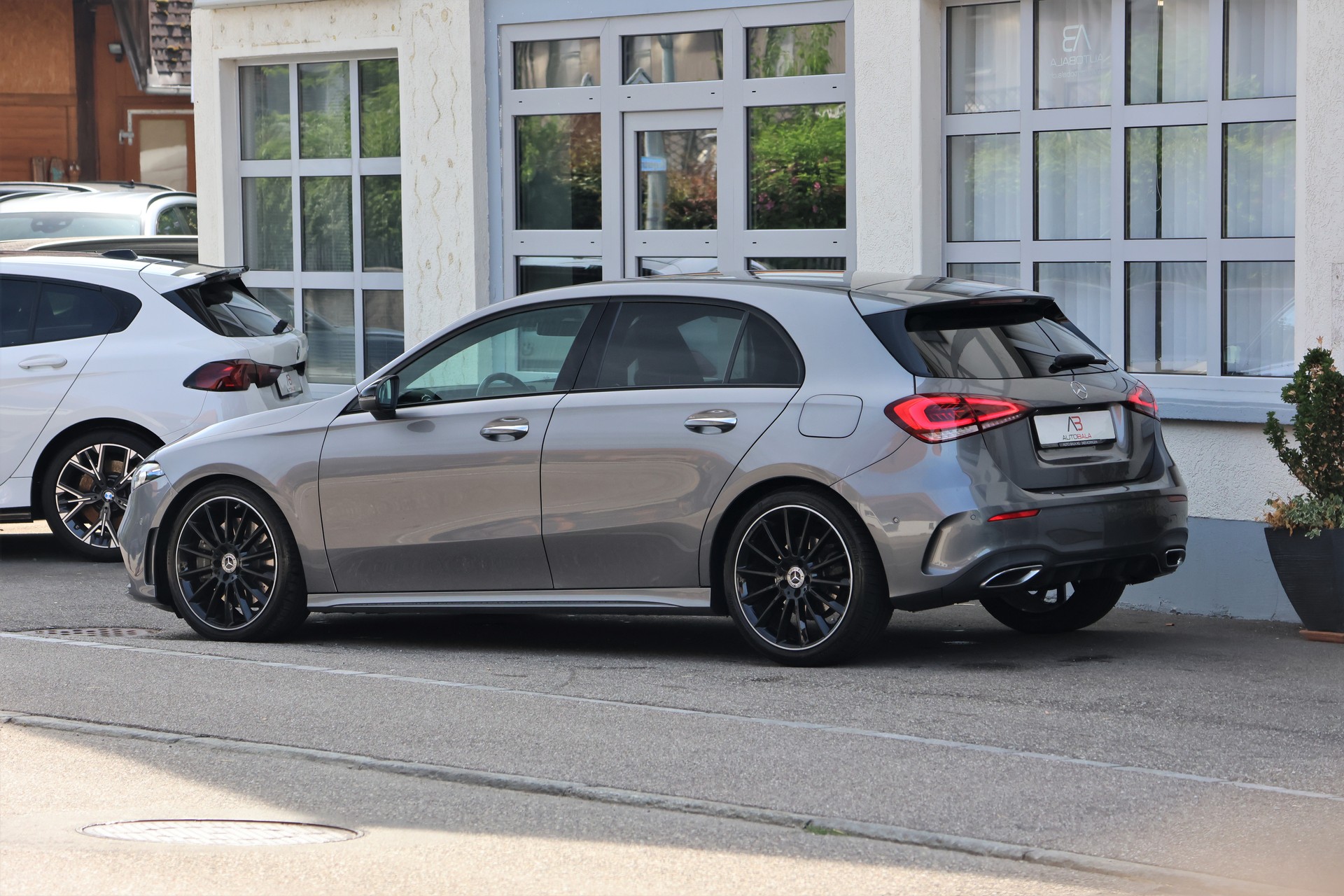 MERCEDES-BENZ A 250 AMG Line 7G-DCT (CH)-image-4