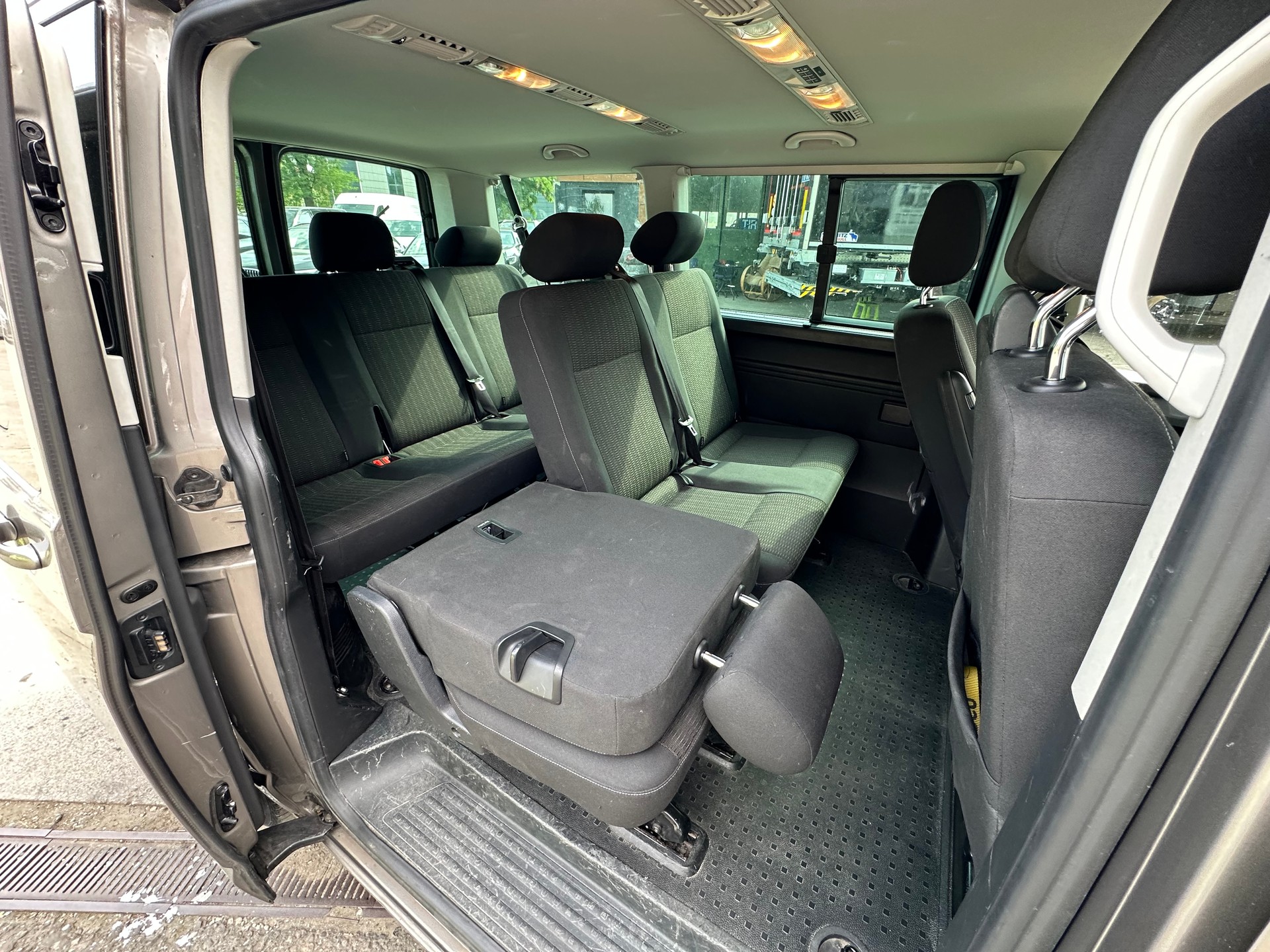 VW T6 2.0 TDI DSG-image-10