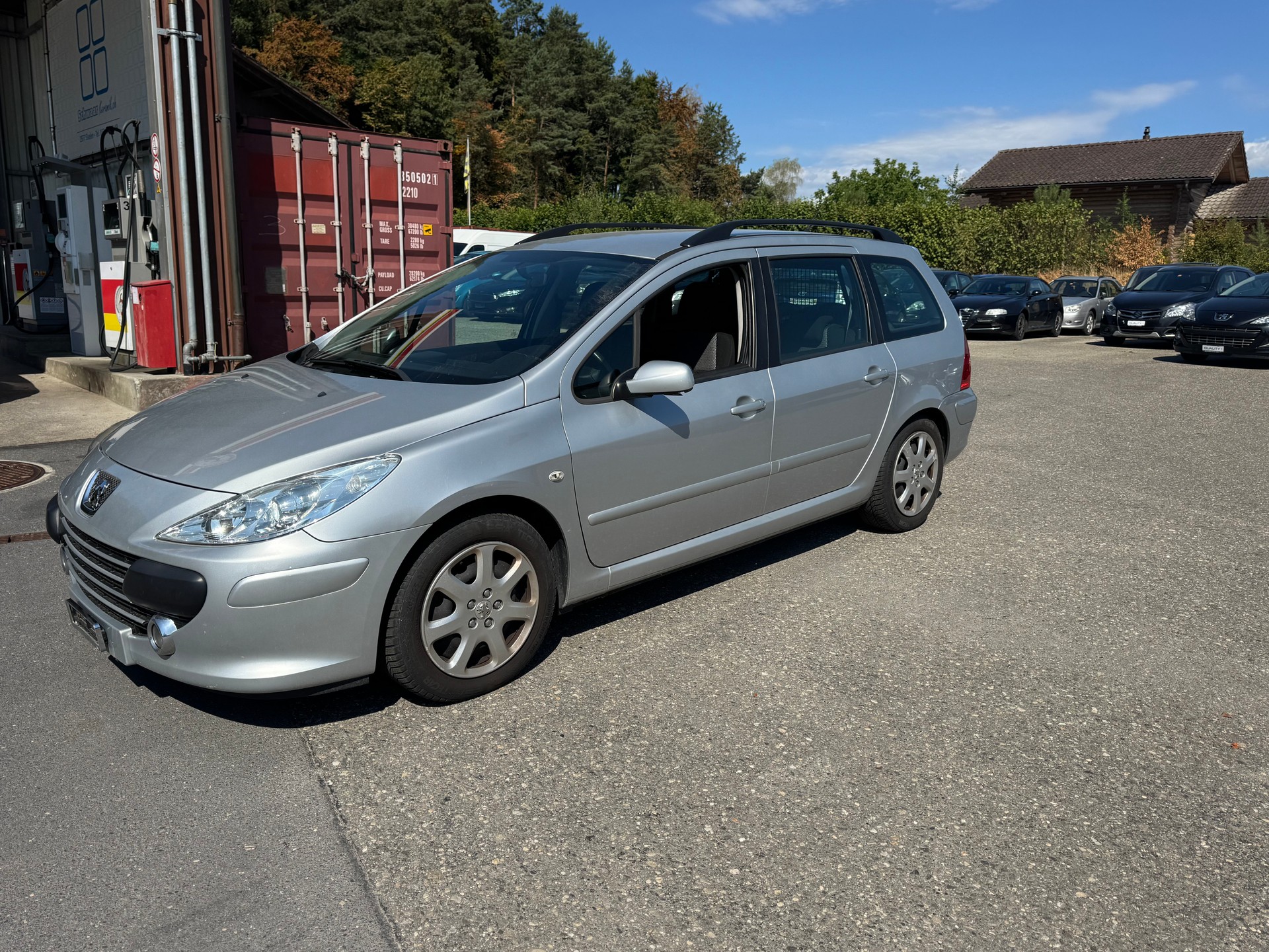 PEUGEOT 307 SW 2.0 HDI Platinum Edition-image-2