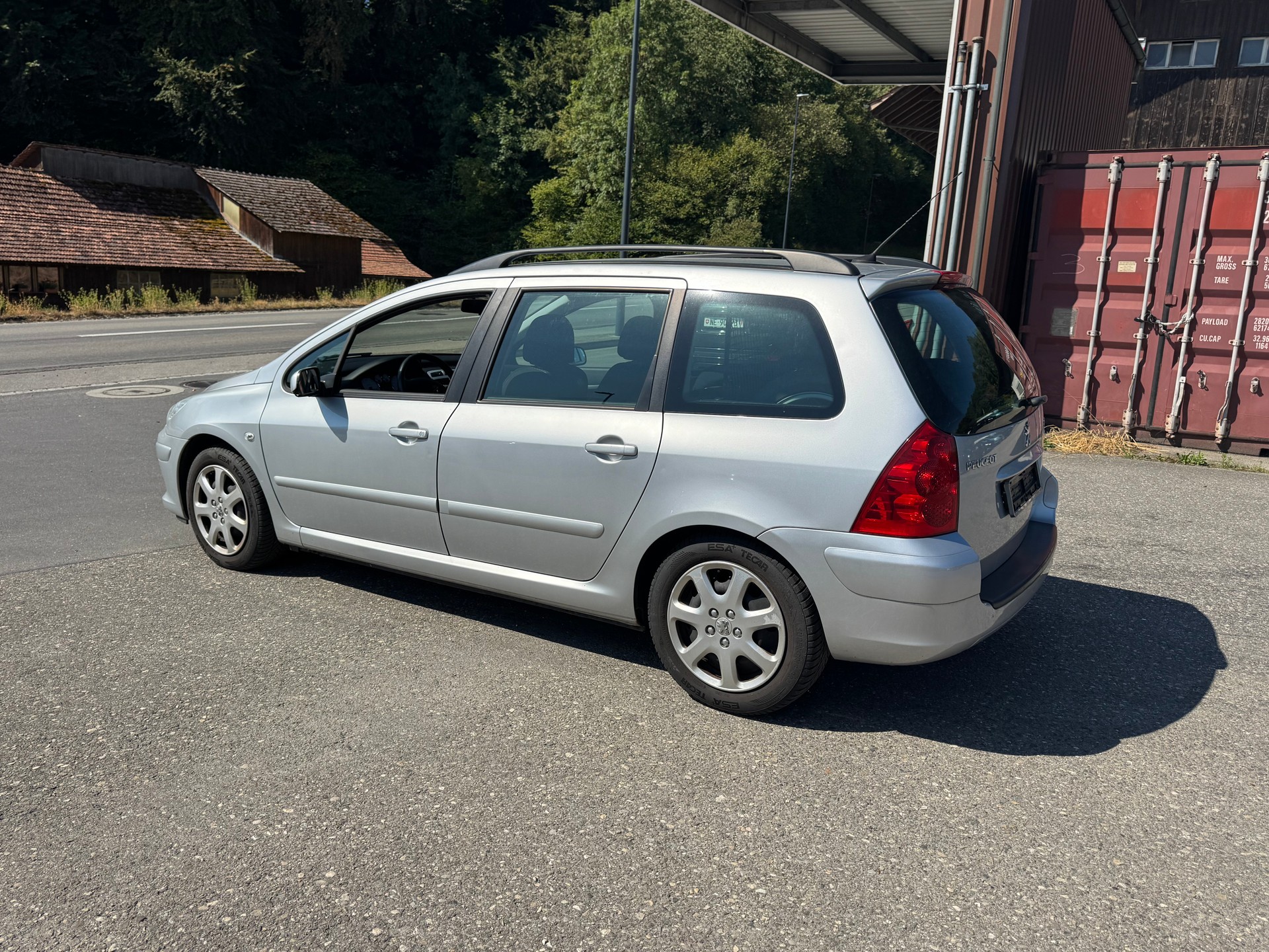 PEUGEOT 307 SW 2.0 HDI Platinum Edition-image-3