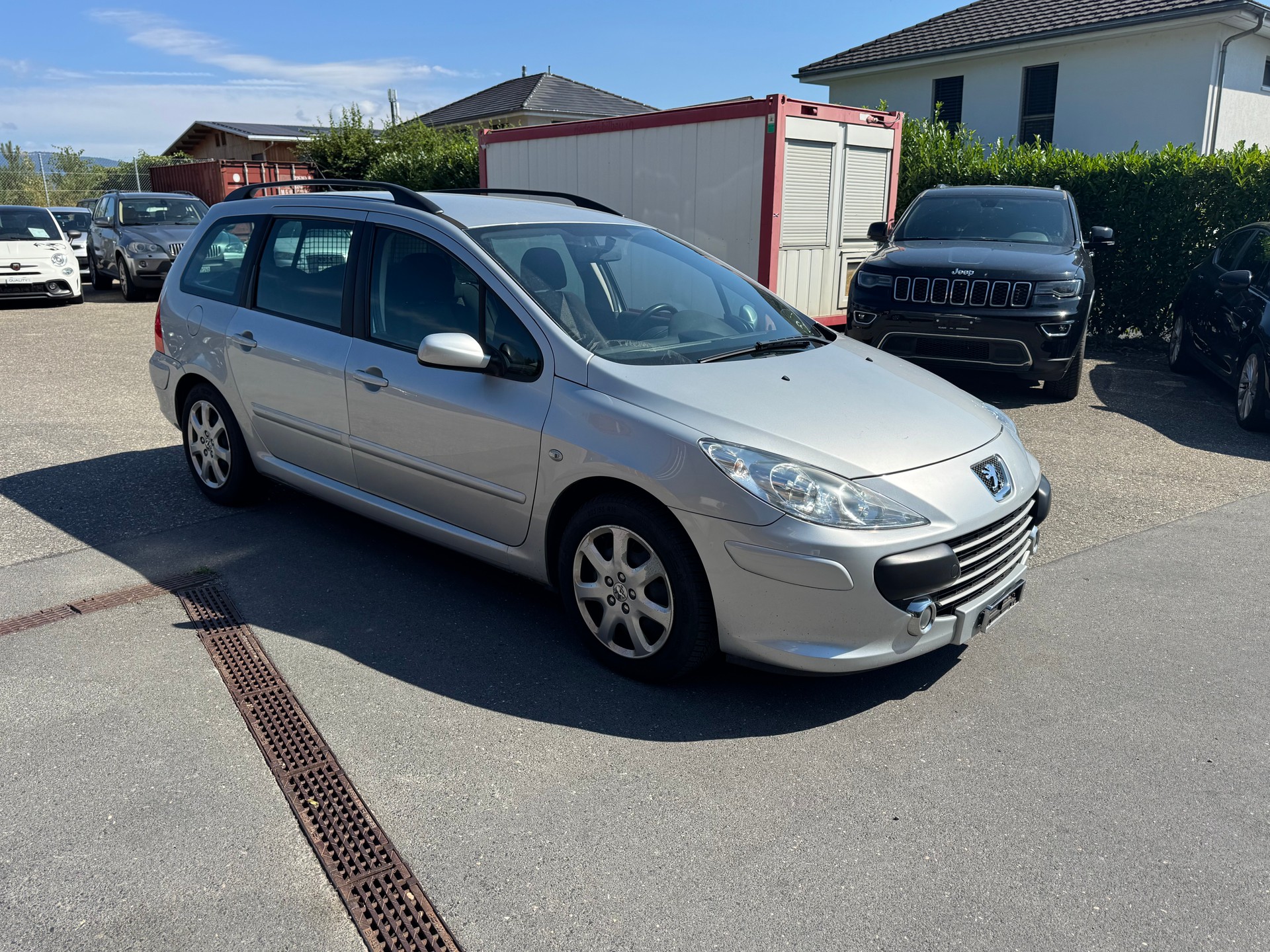 PEUGEOT 307 SW 2.0 HDI Platinum Edition-image-1