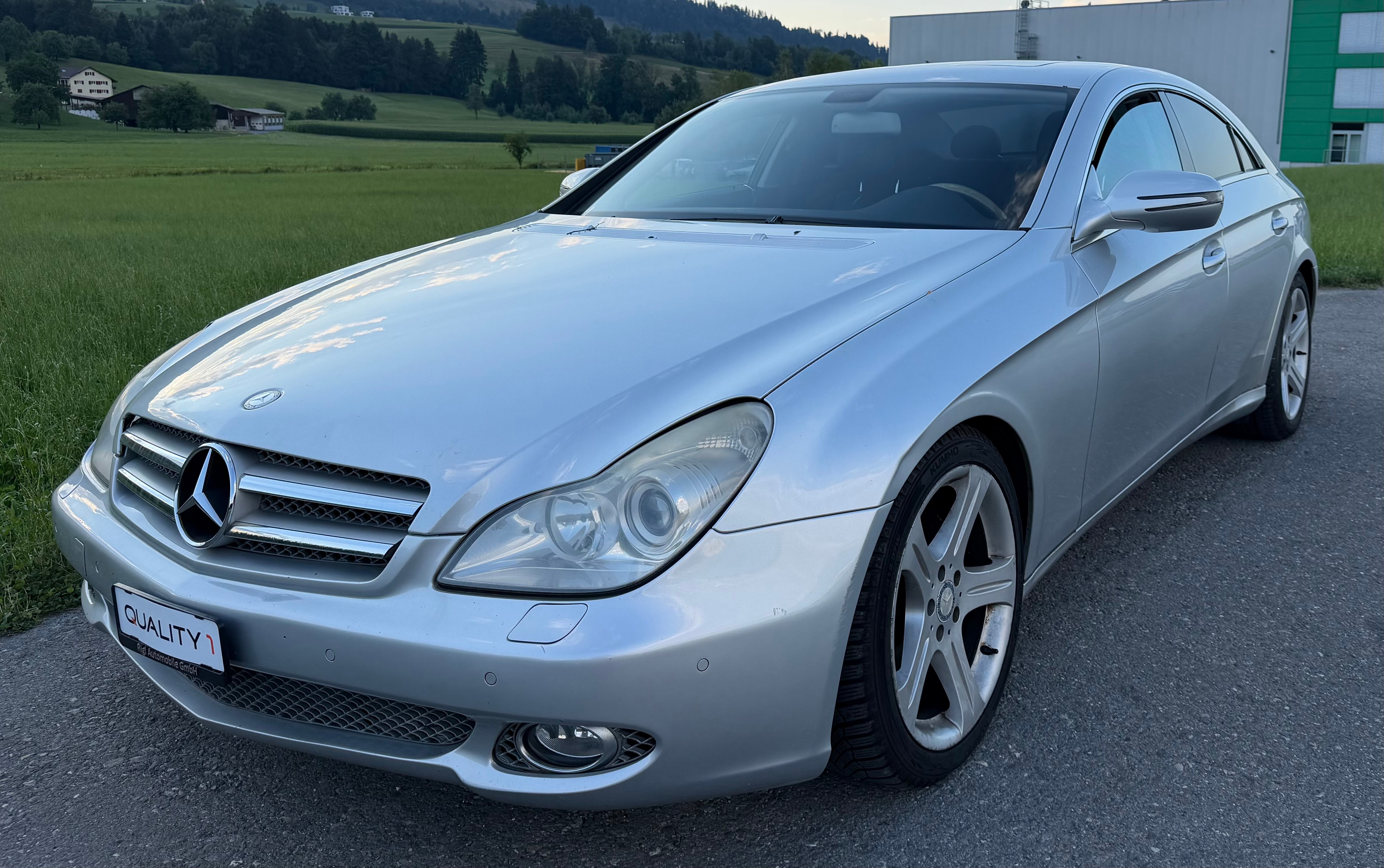 Car photo