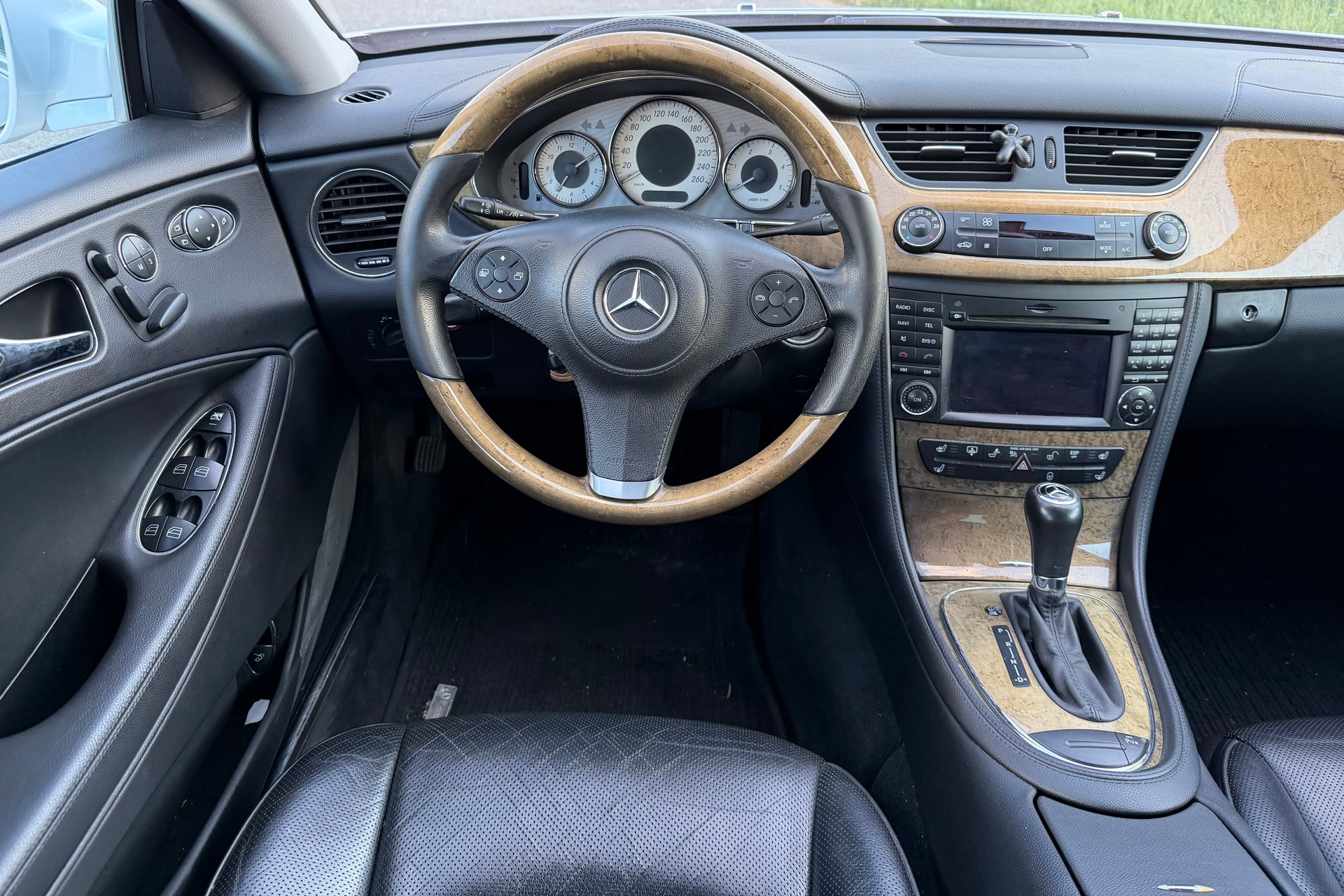 MERCEDES-BENZ CLS 350 CDI (320 CDI) 7G-Tronic-image-13